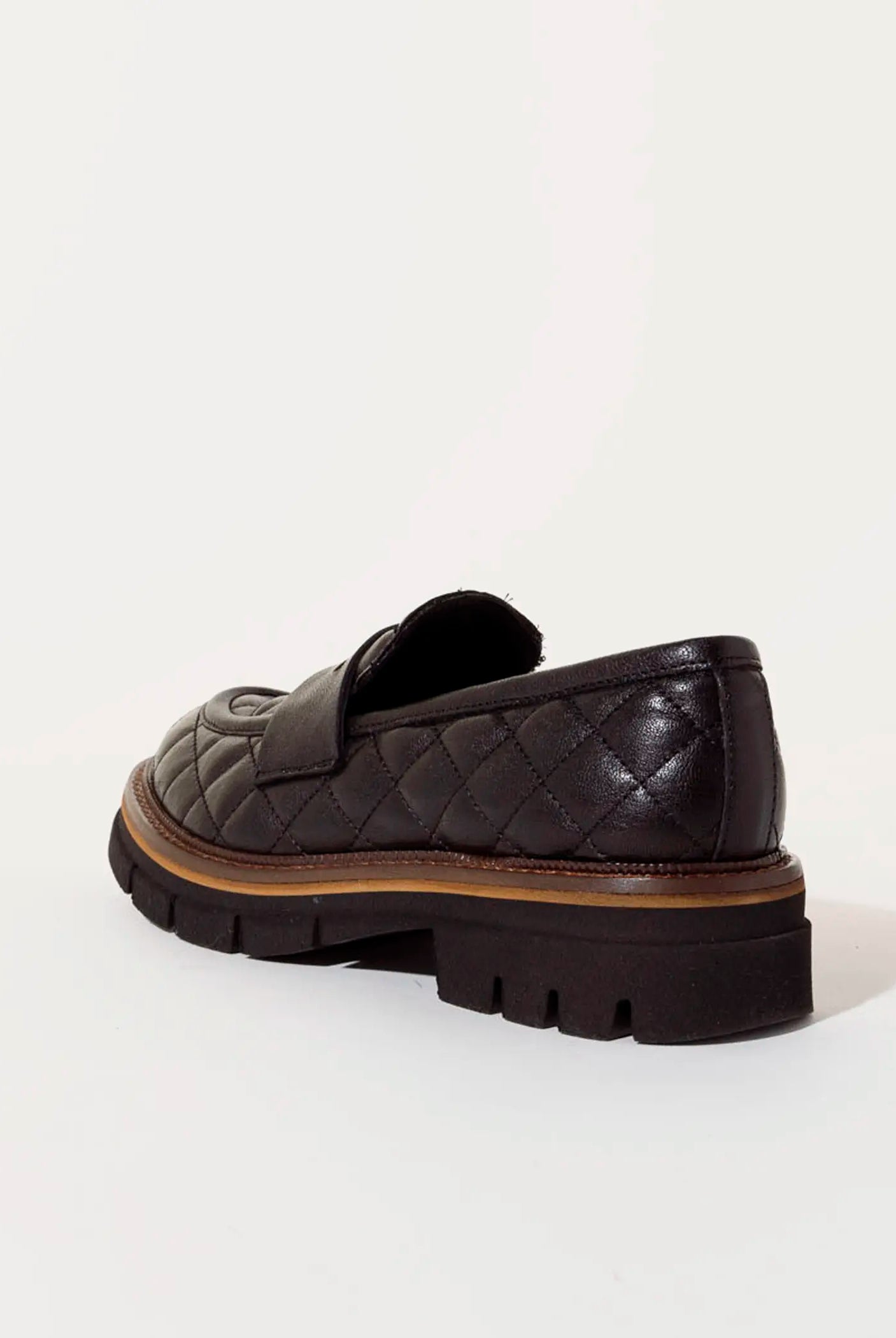 swatch_black leather quilted leather loafer flat shoes