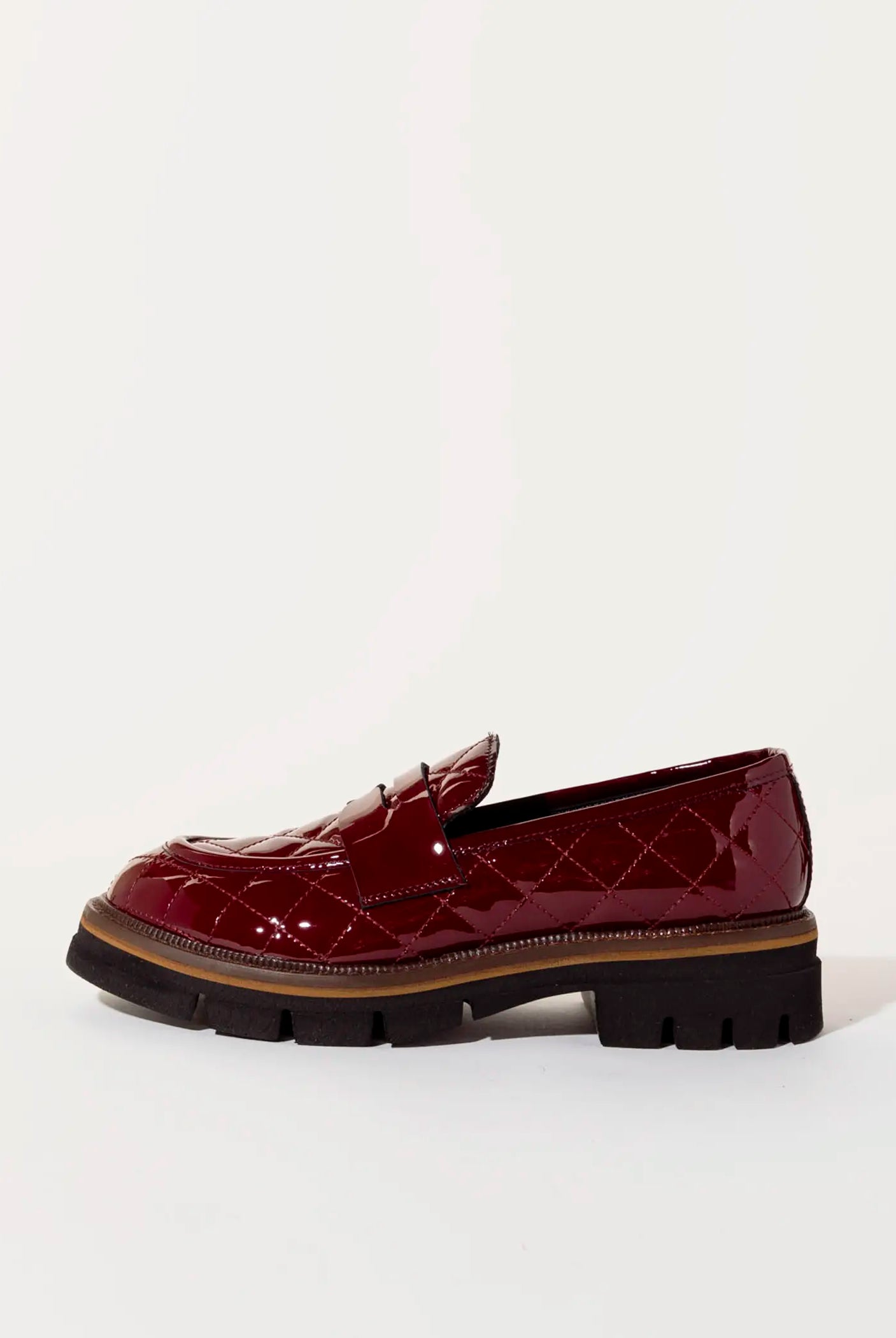 swatch_wine patent quilted leather loafer flat shoes