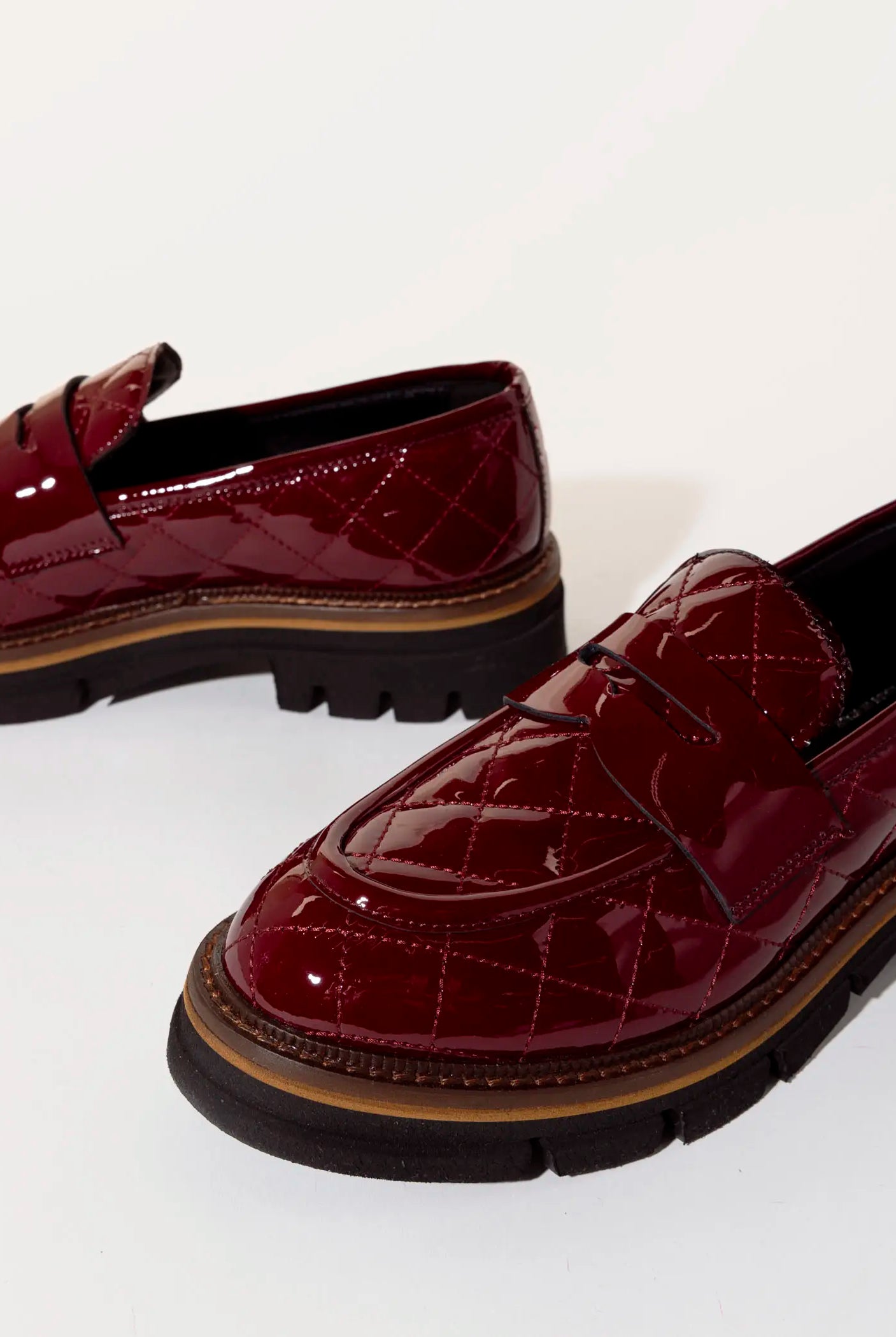 swatch_wine patent quilted leather loafer flat shoes