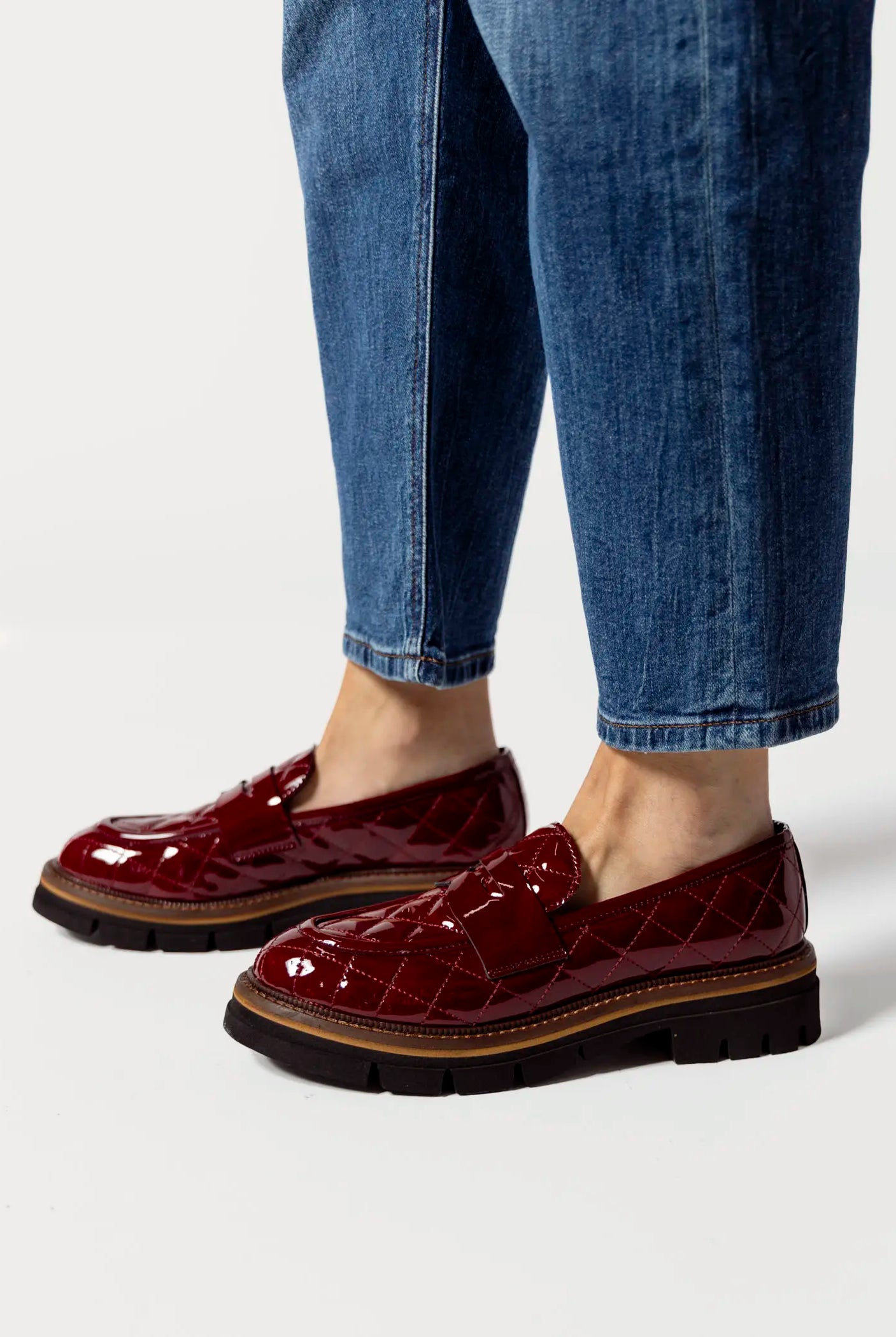 swatch_wine patent quilted leather loafer flat shoes