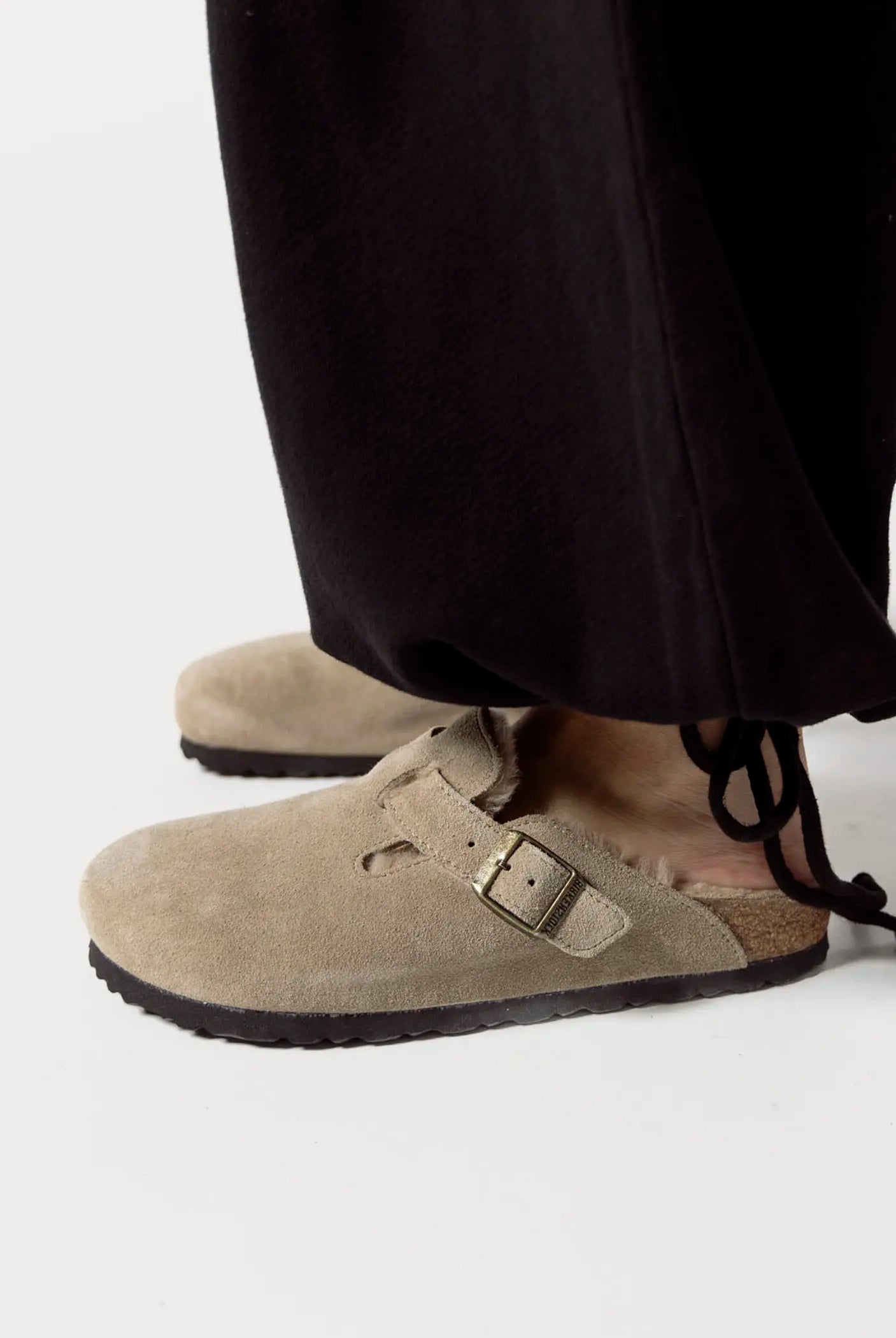 swatch_taupe suede boston shearling clog clogs