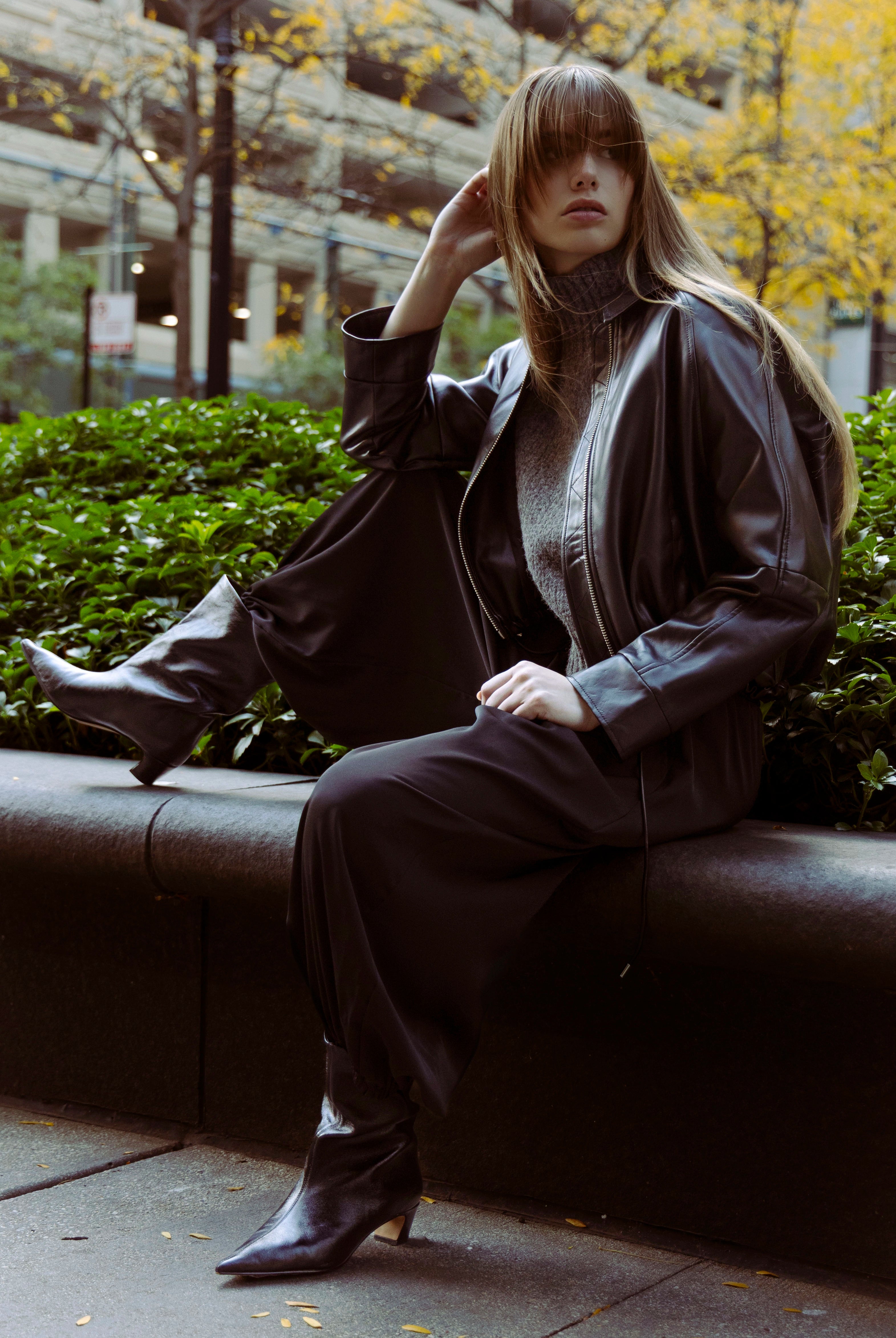 swatch_Black balloon pants