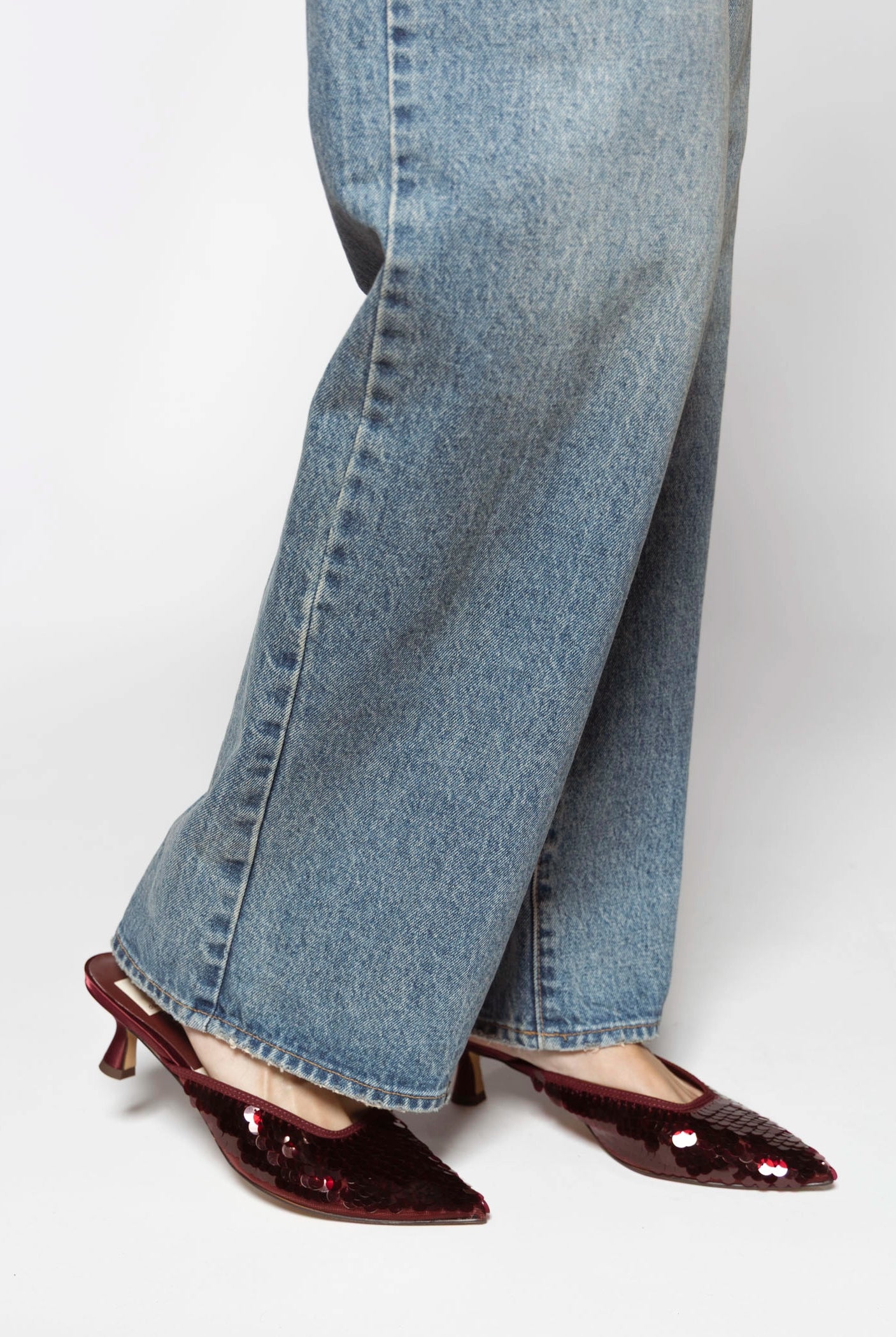 swatch_Cranberry cleo heel shoes