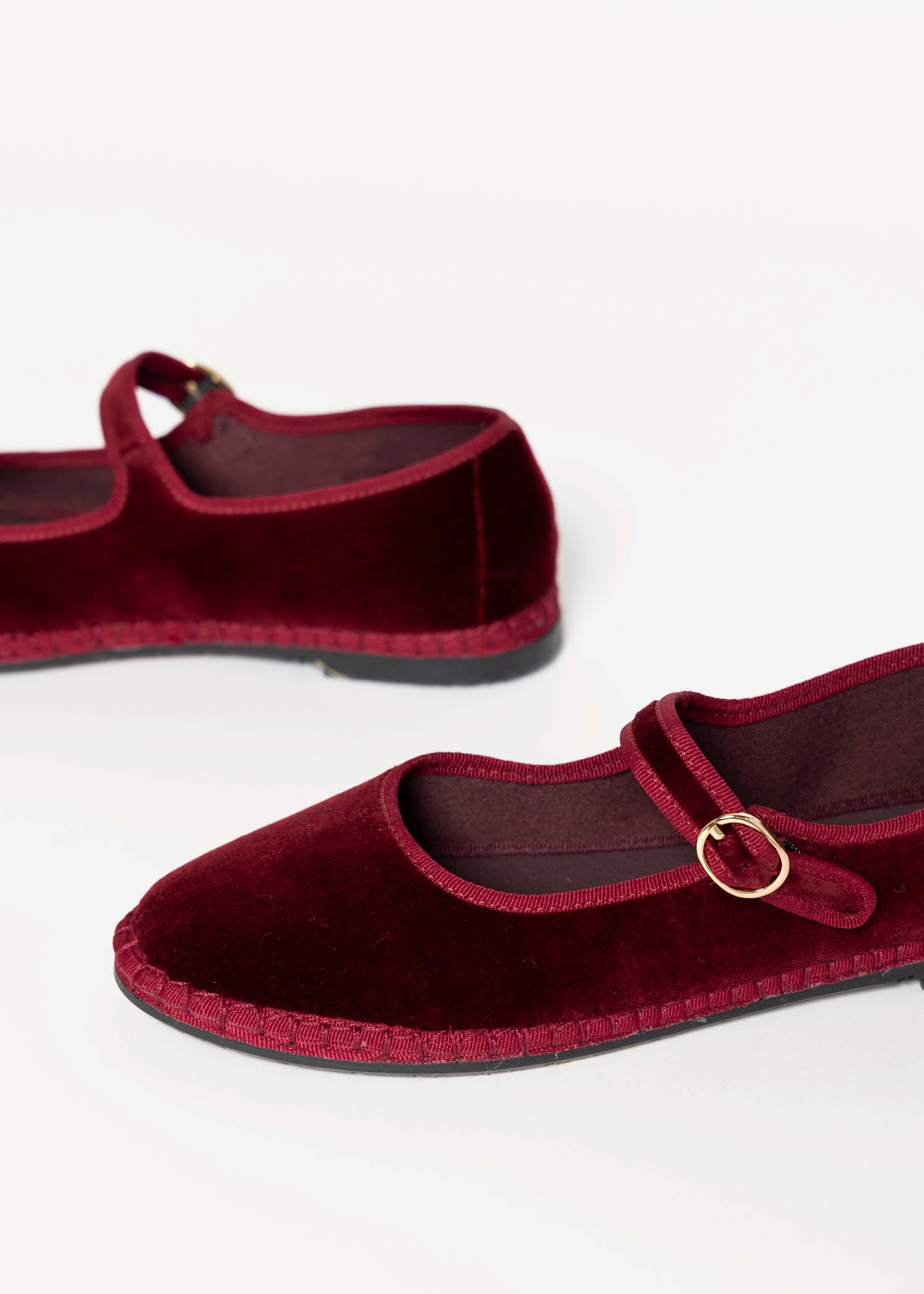 swatch_Wine velvet mary jane