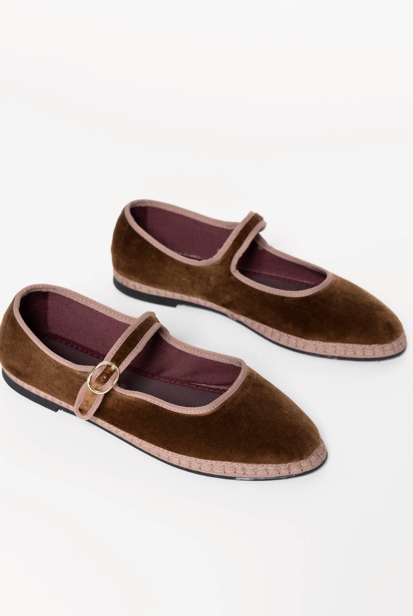 swatch_Brown velvet mary jane