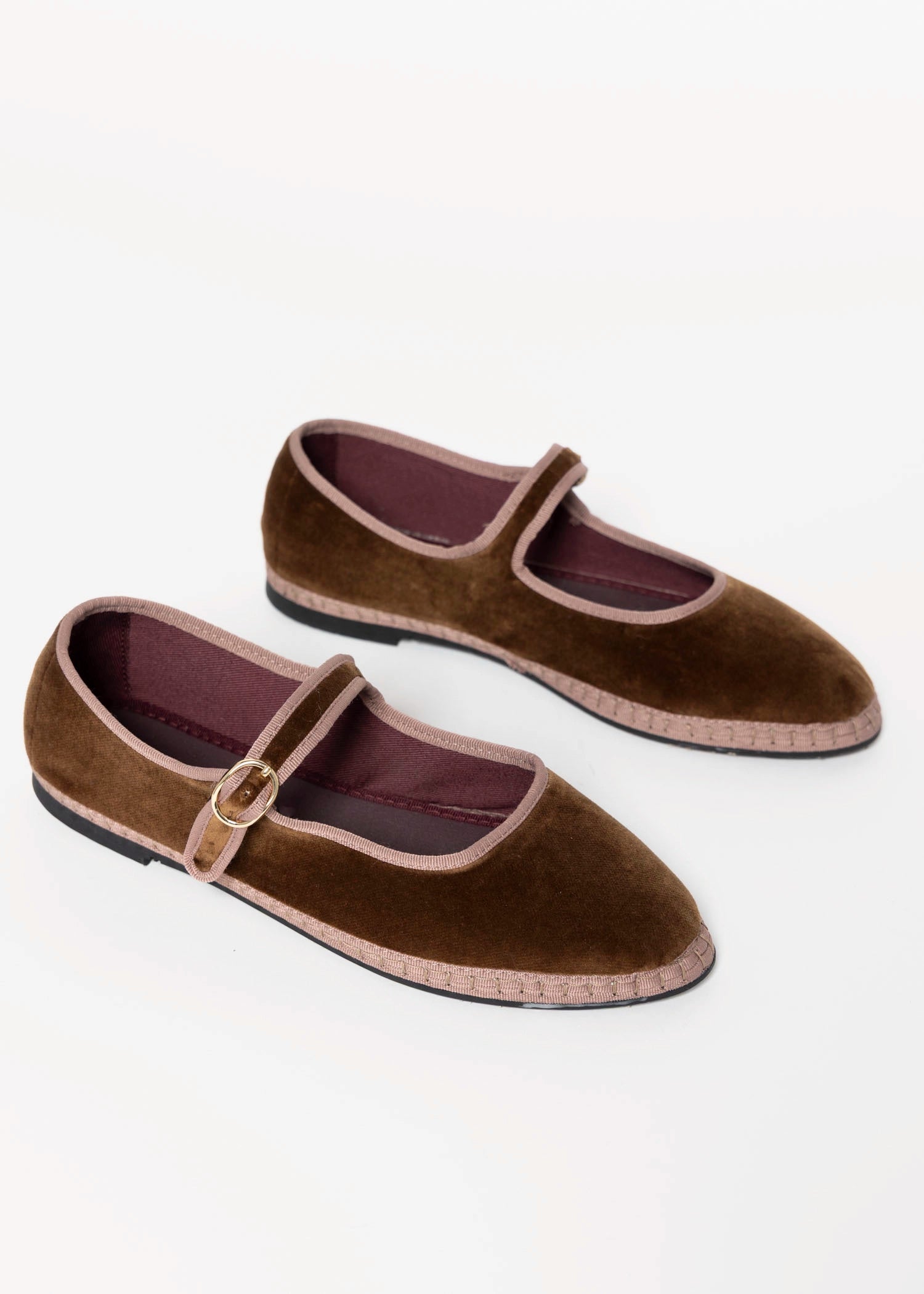 swatch_Brown velvet mary jane