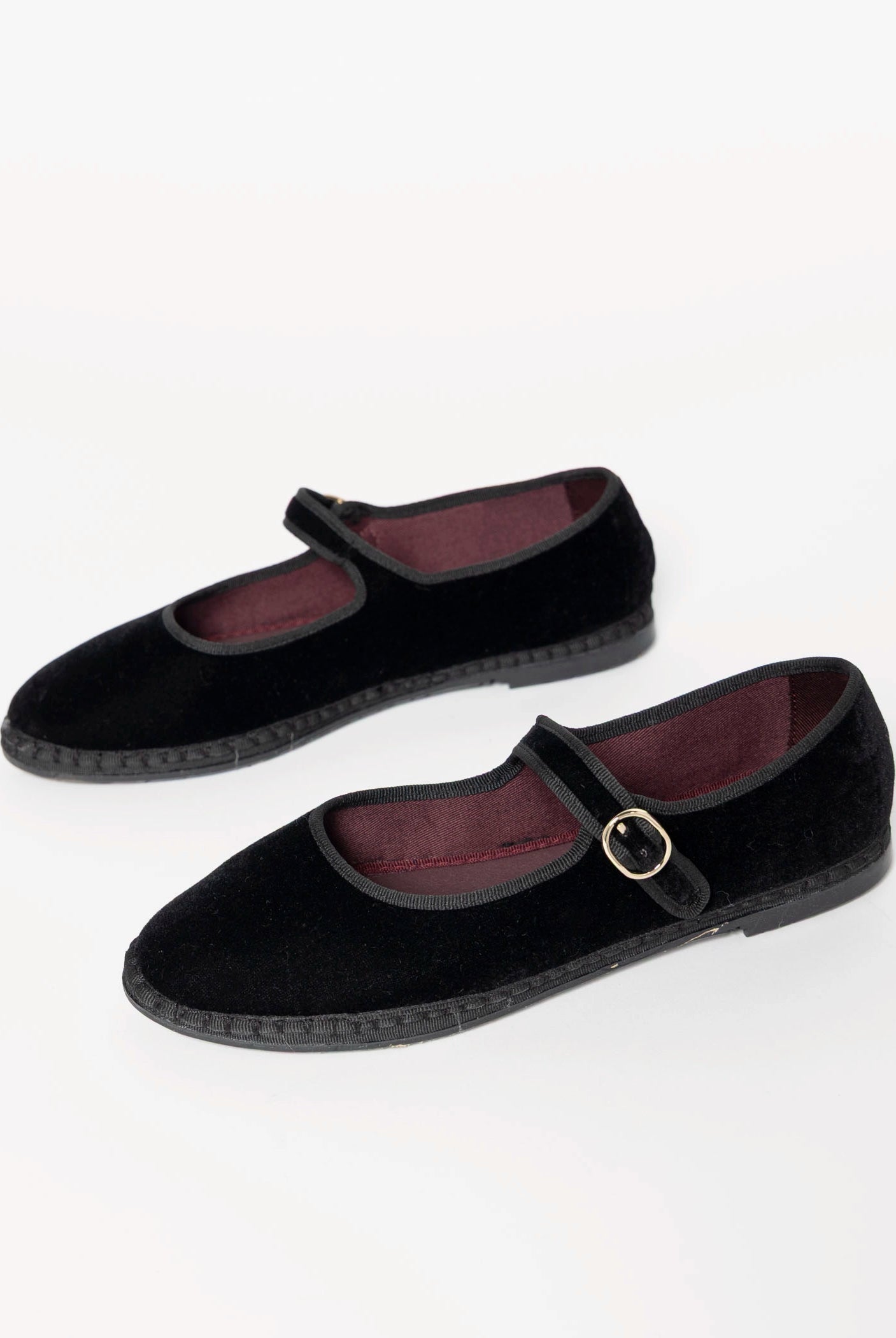 swatch_Black velvet mary jane