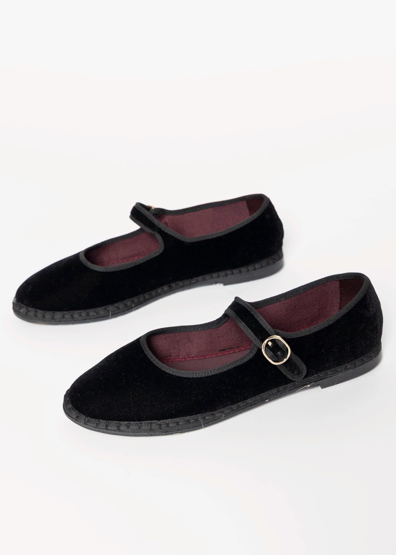 swatch_Black velvet mary jane