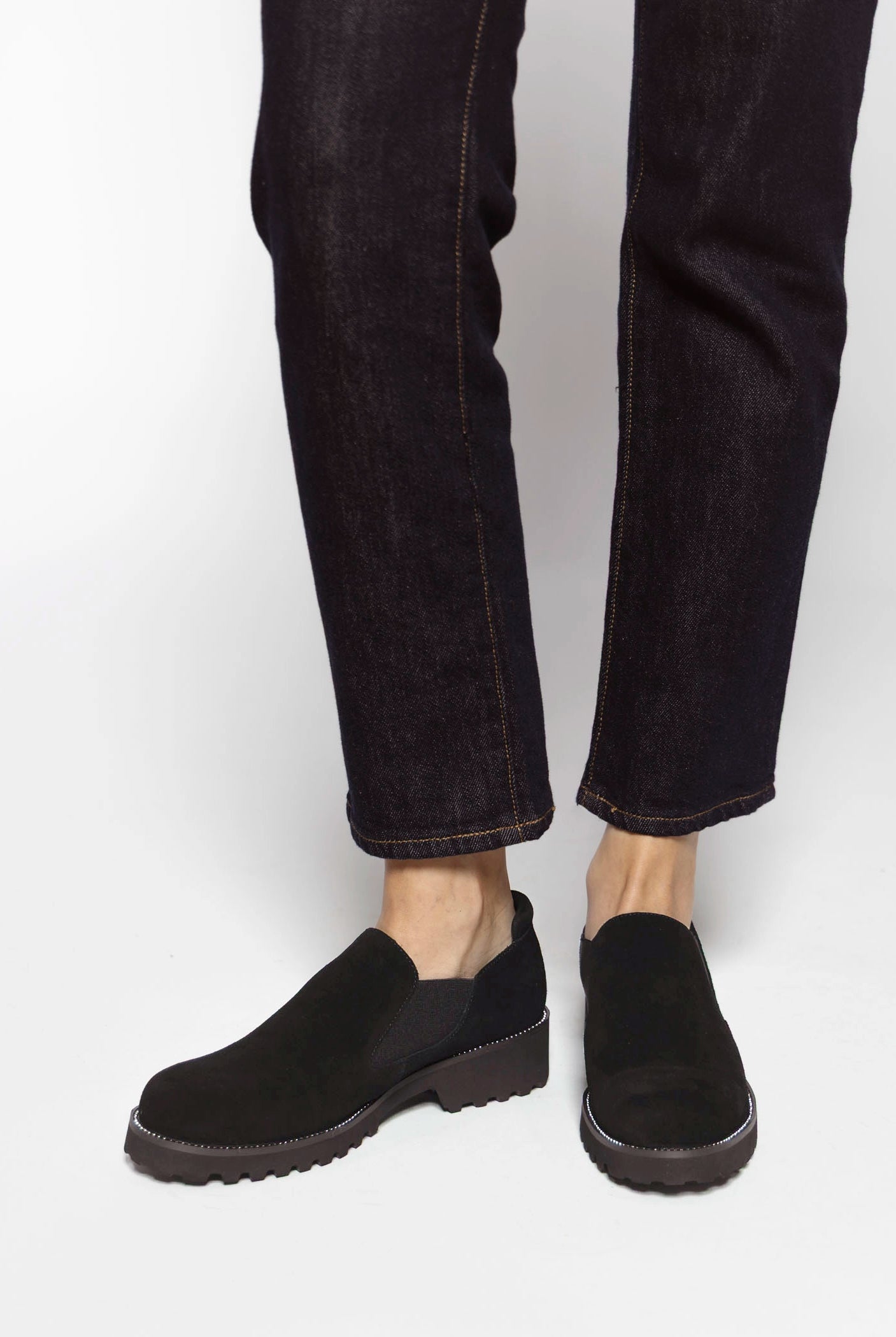 swatch_Black Suede zivana water resistant oxford