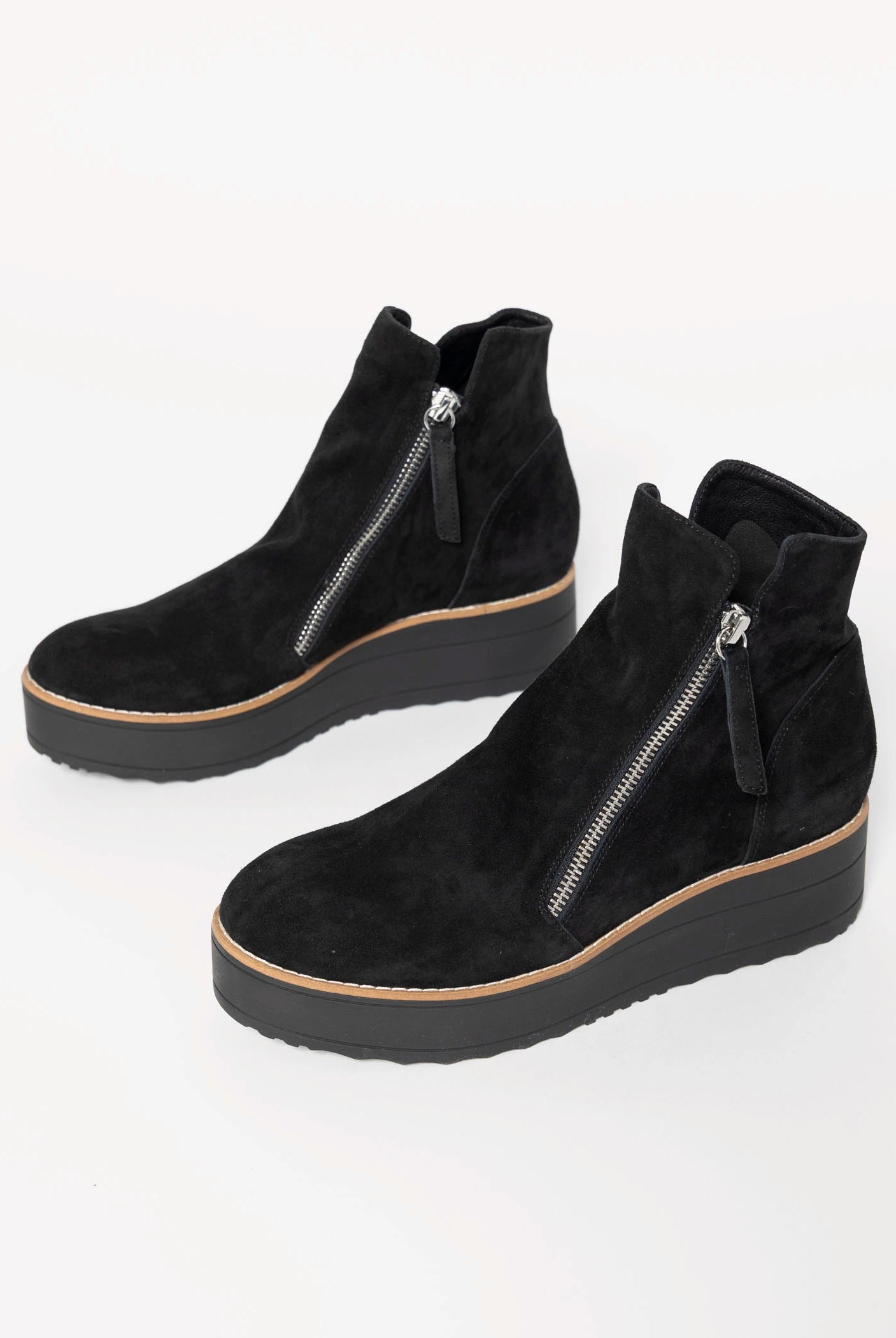 swatch_Black Suede nene platform boot