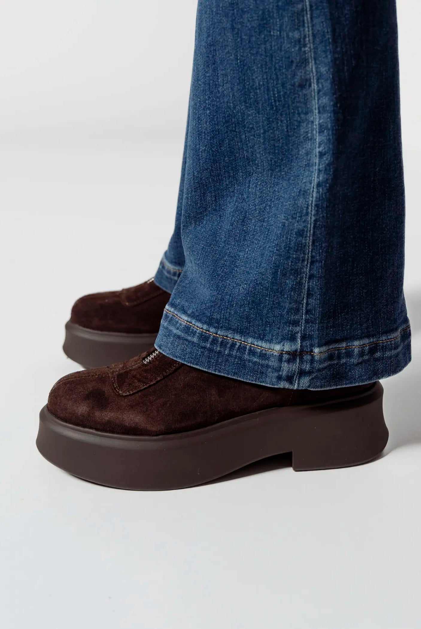 swatch_brown jones center zip boot boots