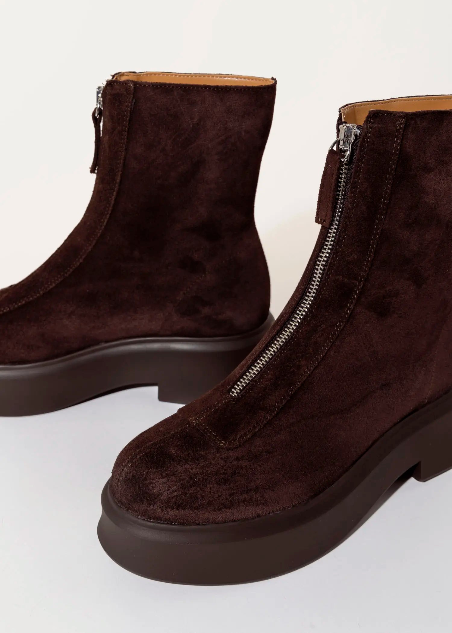 swatch_brown jones center zip boot boots