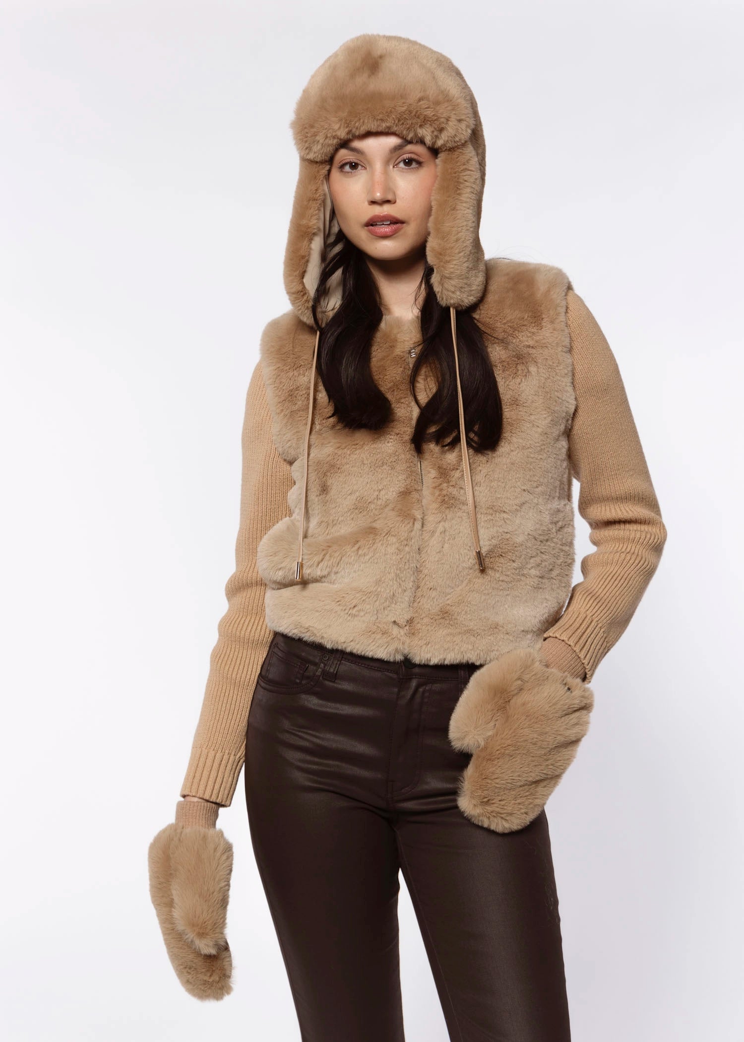 swatch_Tan logan trapper hat