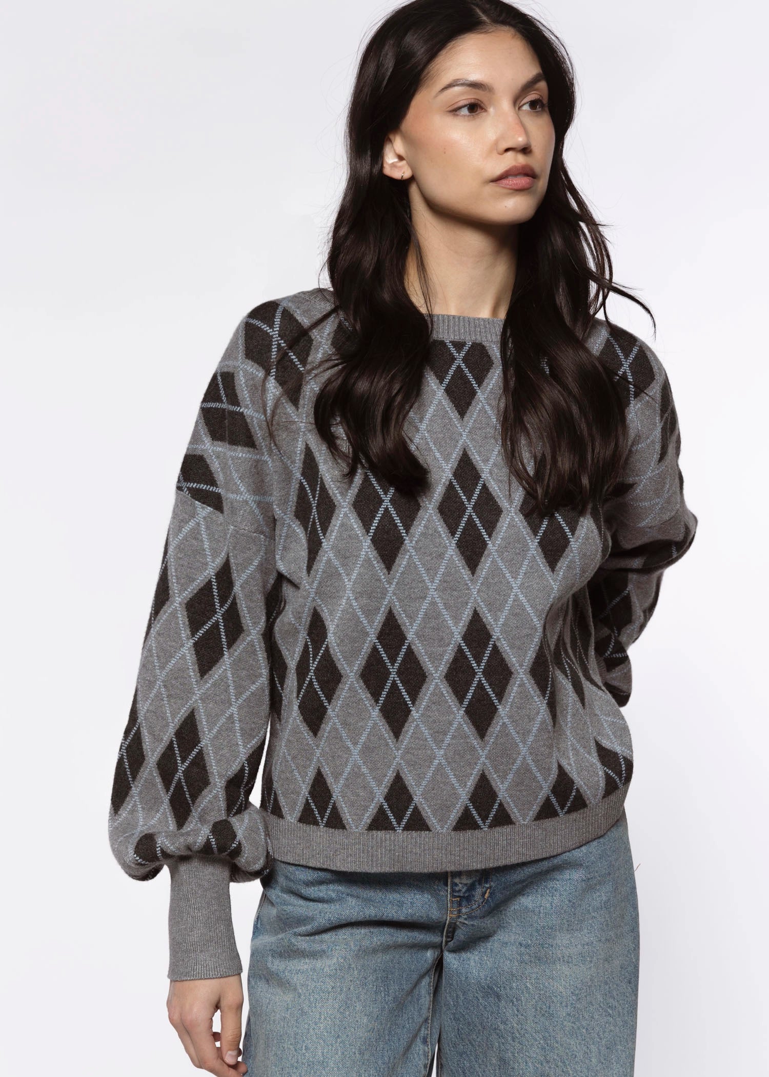 swatch_Grey argyle sweater