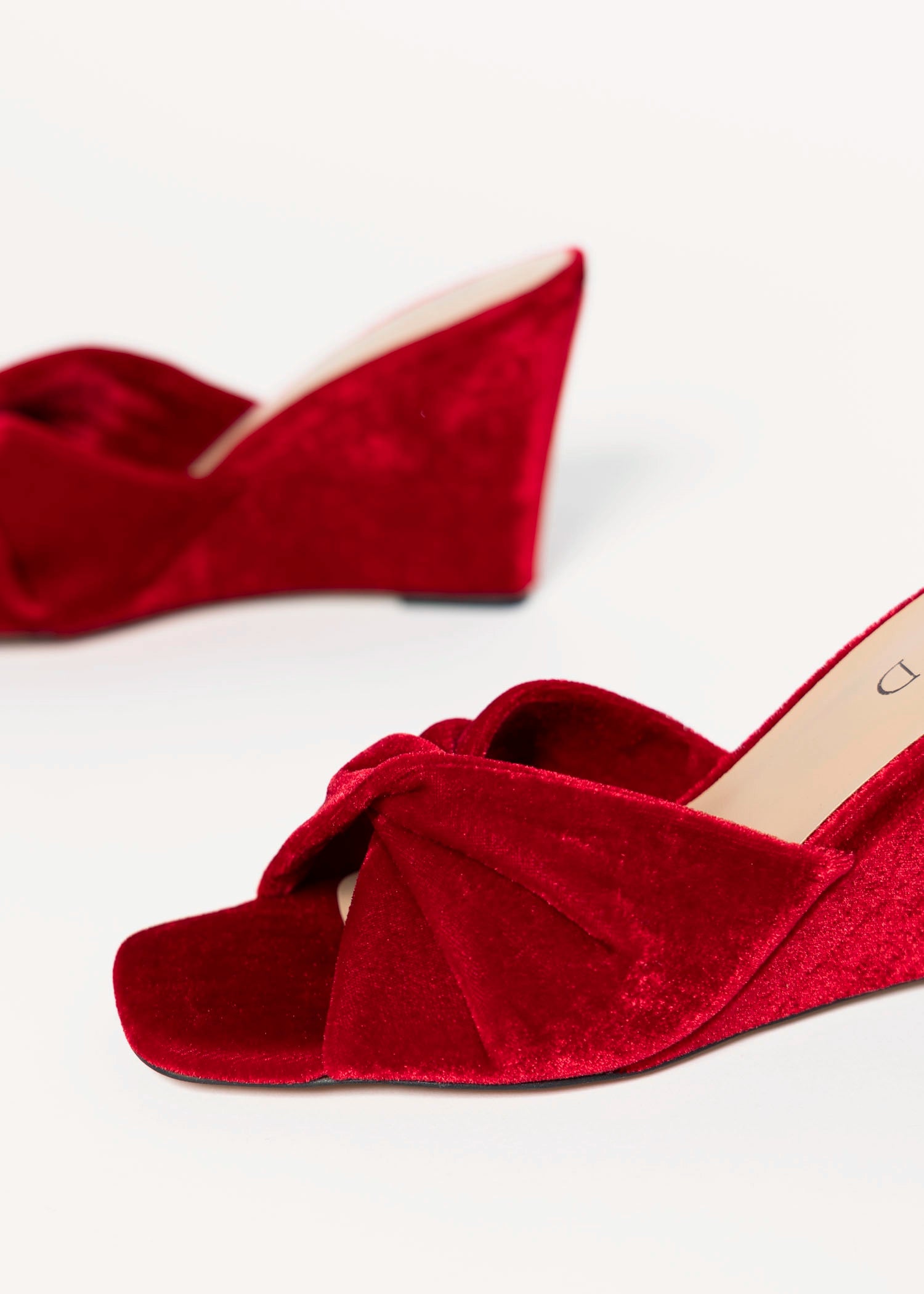 swatch_Red Velvet Katia wedge