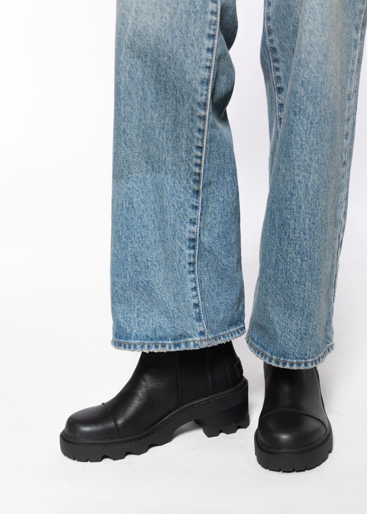 swatch_Black Leather joan now waterproof boots