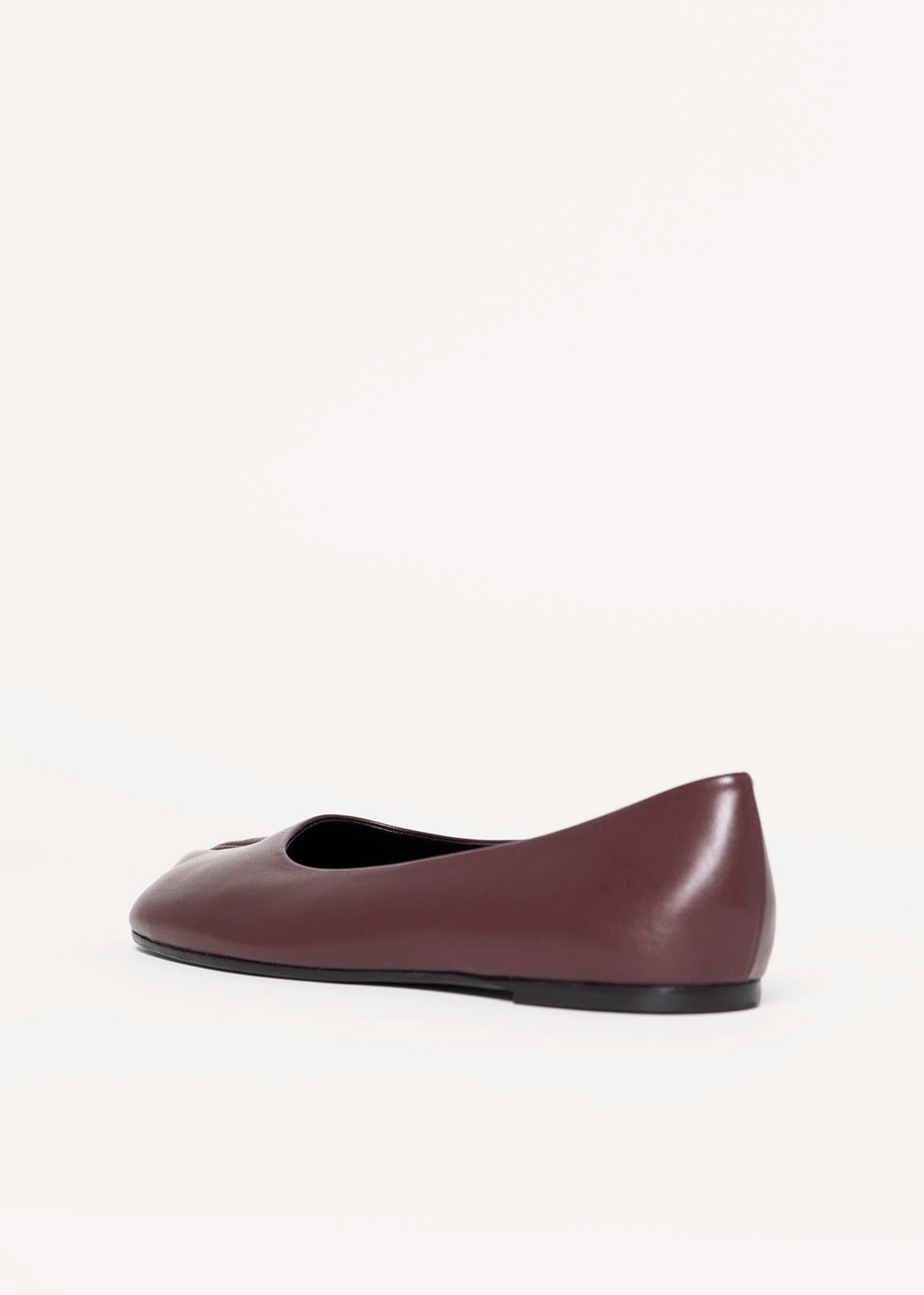 swatch_Wine Leather tabi flat
