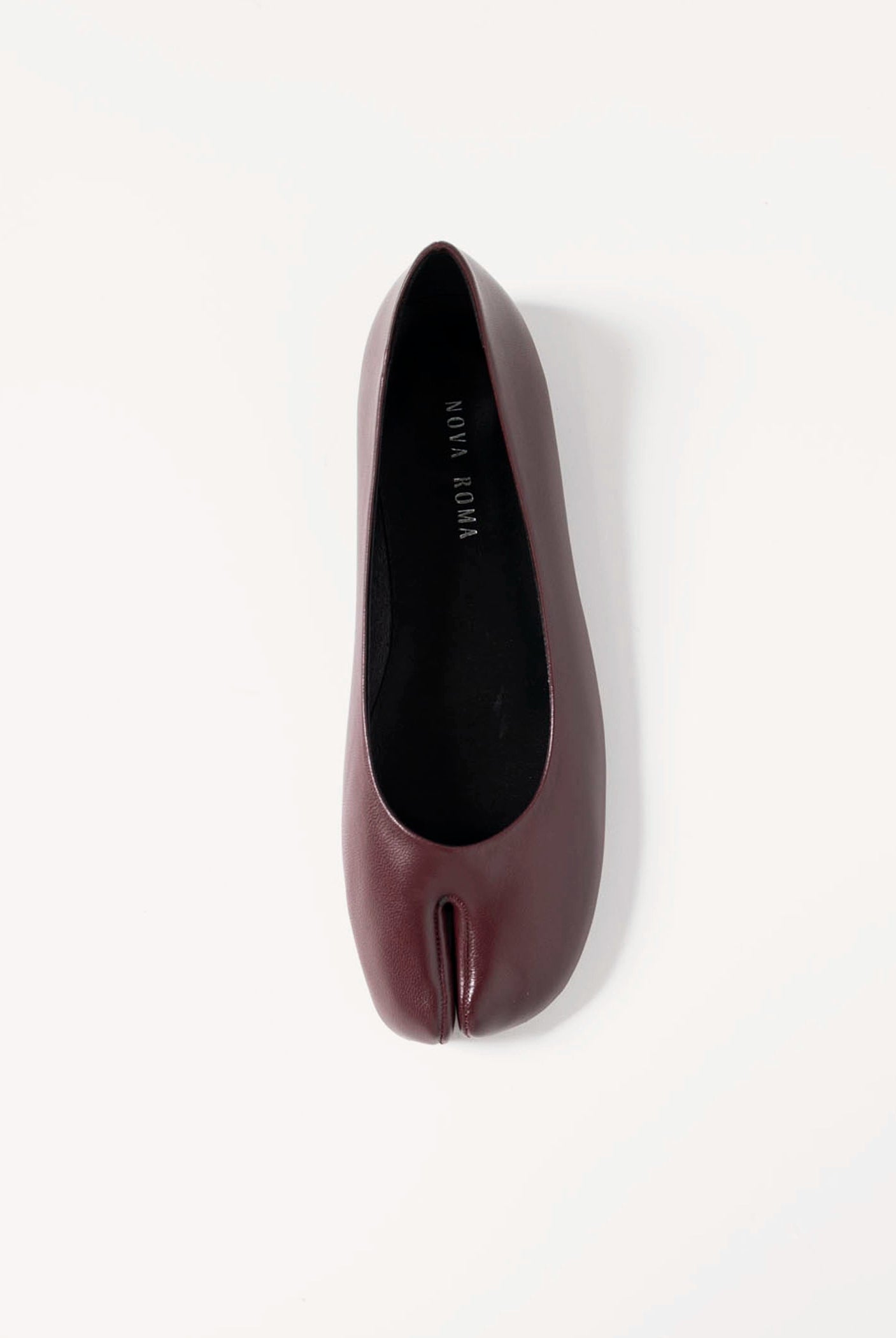 swatch_Wine Leather tabi flat
