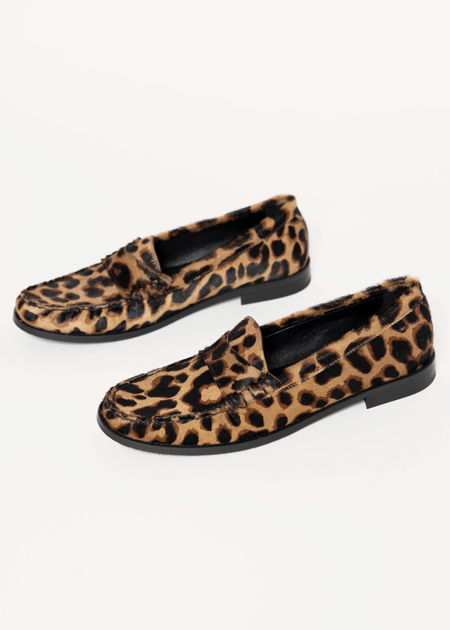 swatch_Leopard Haircalf penny loafer