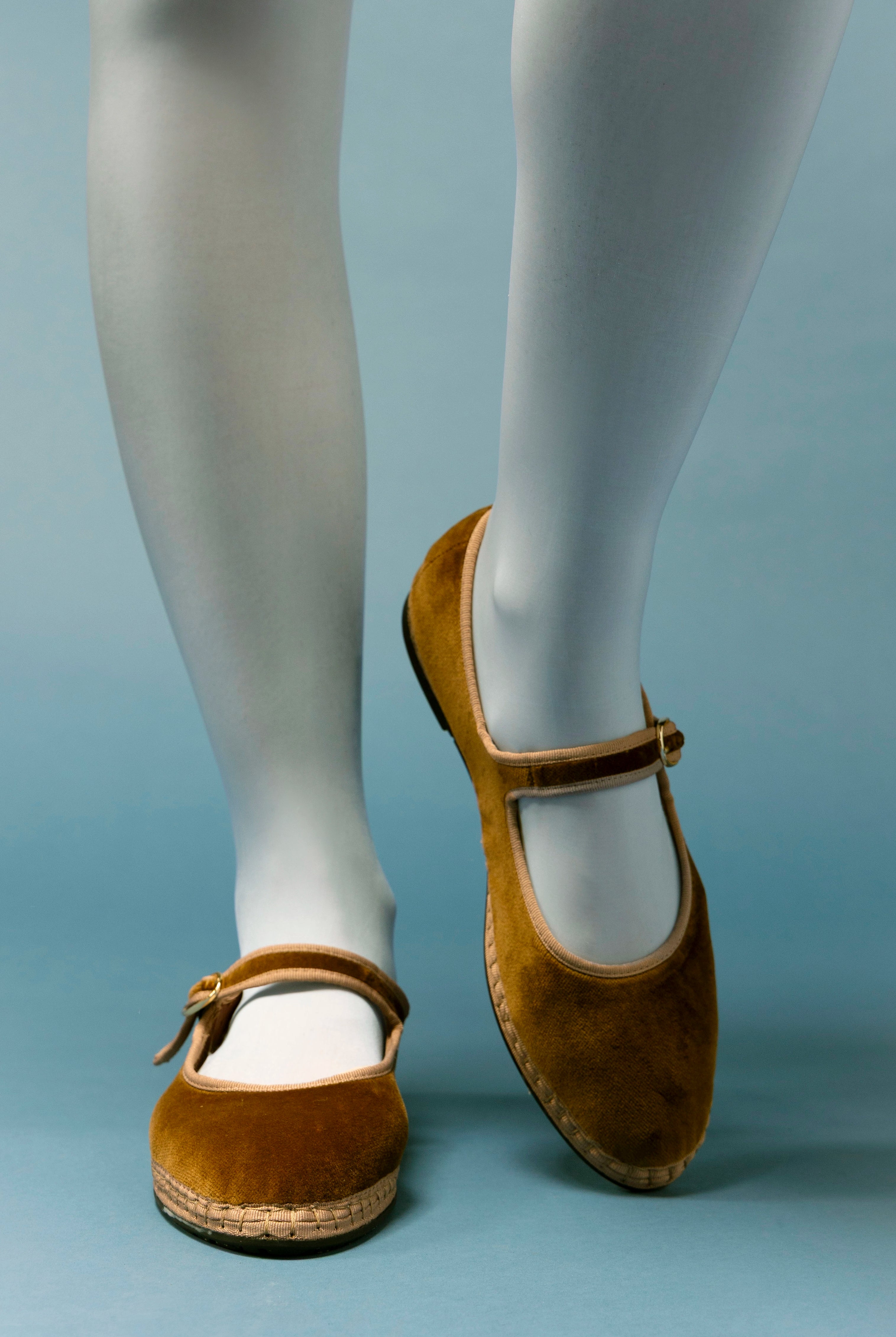 swatch_Brown velvet mary jane flabelus