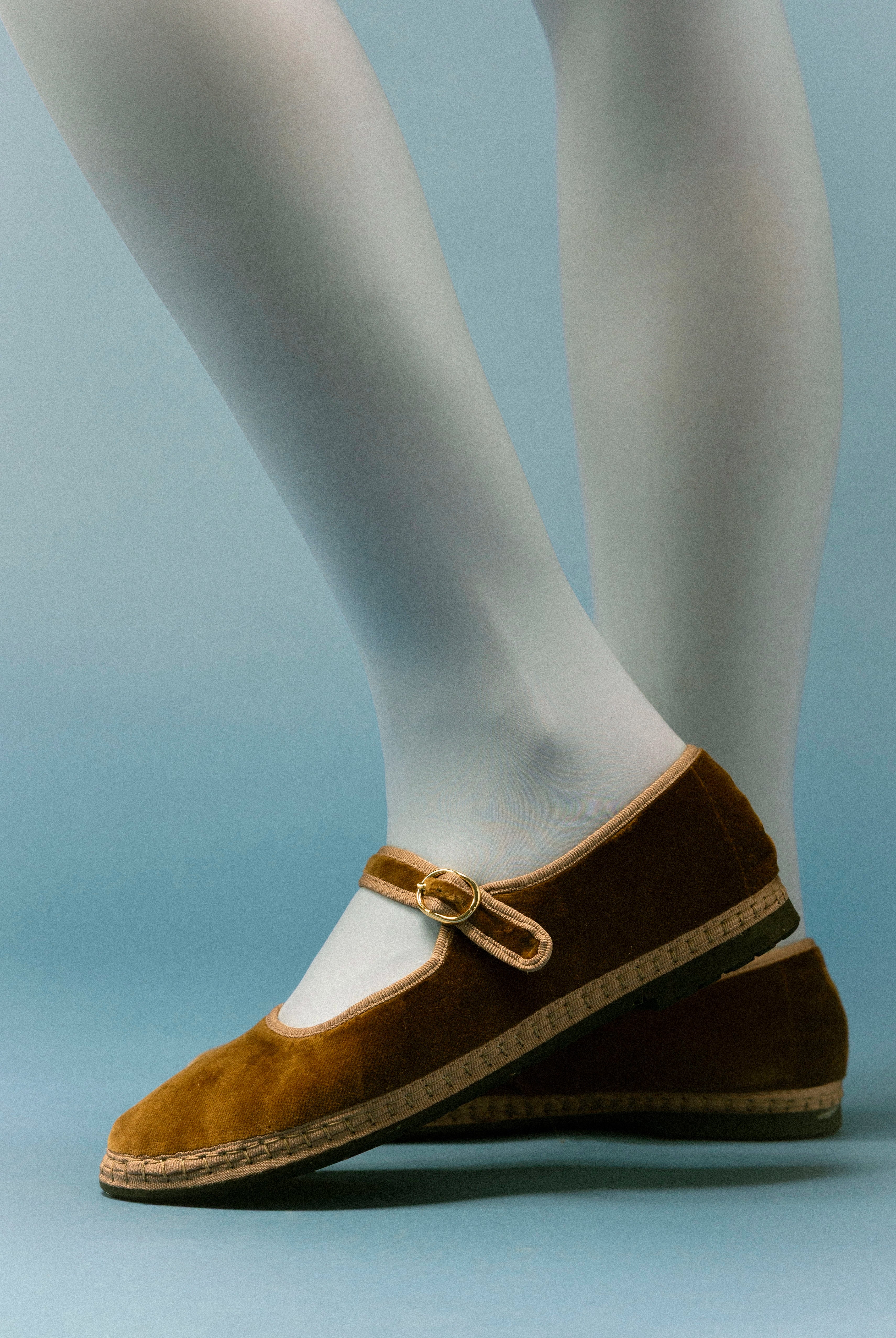 swatch_Brown velvet mary jane flabelus