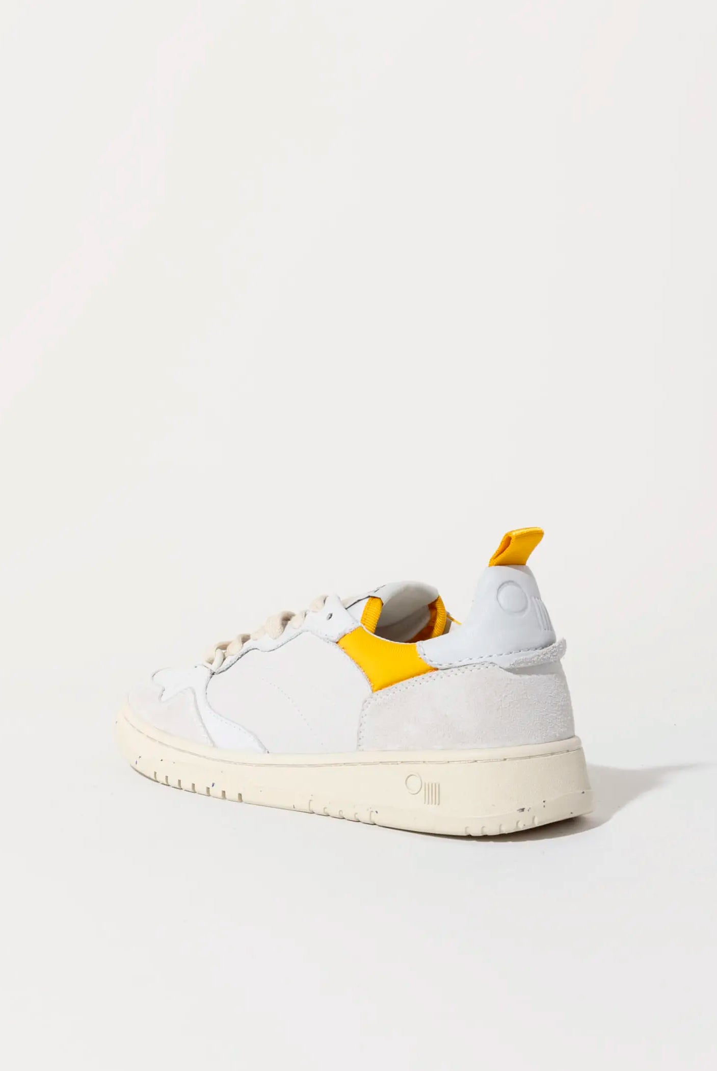 swatch_White/Cloud phoenix sneaker