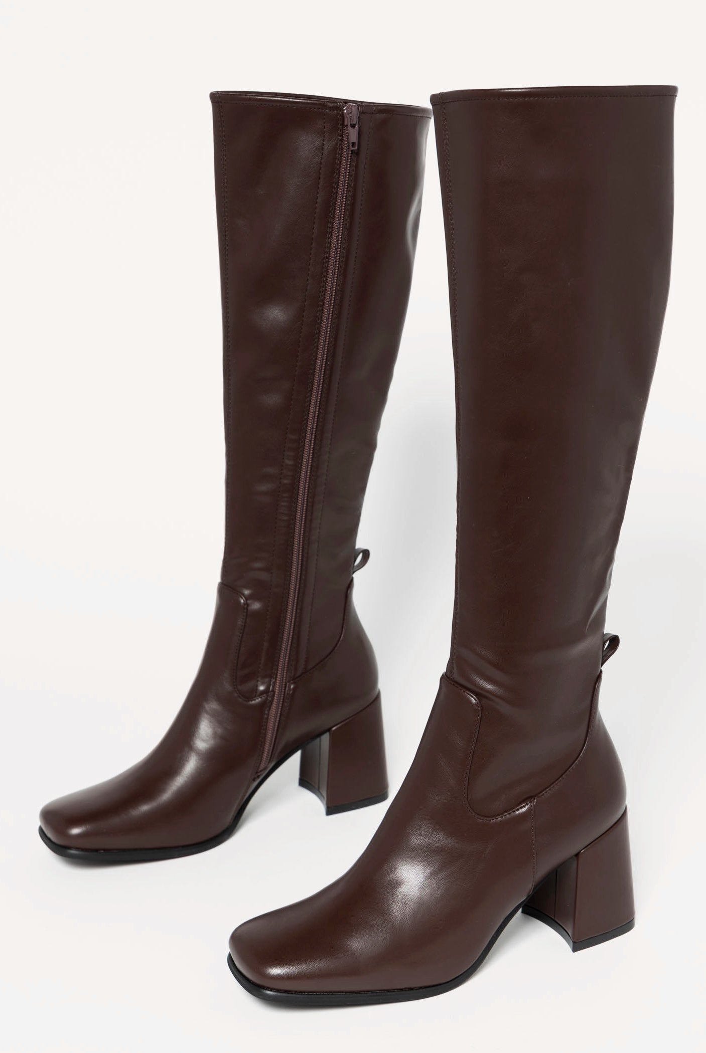 swatch_Coffee hot lava knee high boot