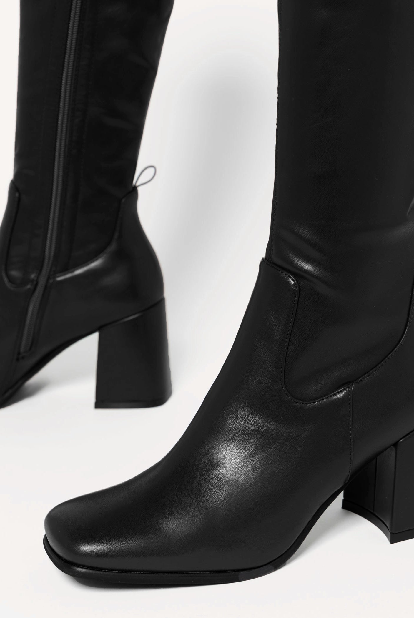 swatch_Black hot lava knee high boot