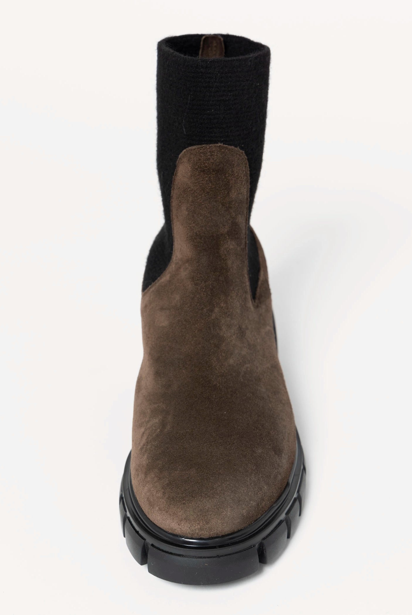 swatch_Chocolate Suede lug sole chelsea boot