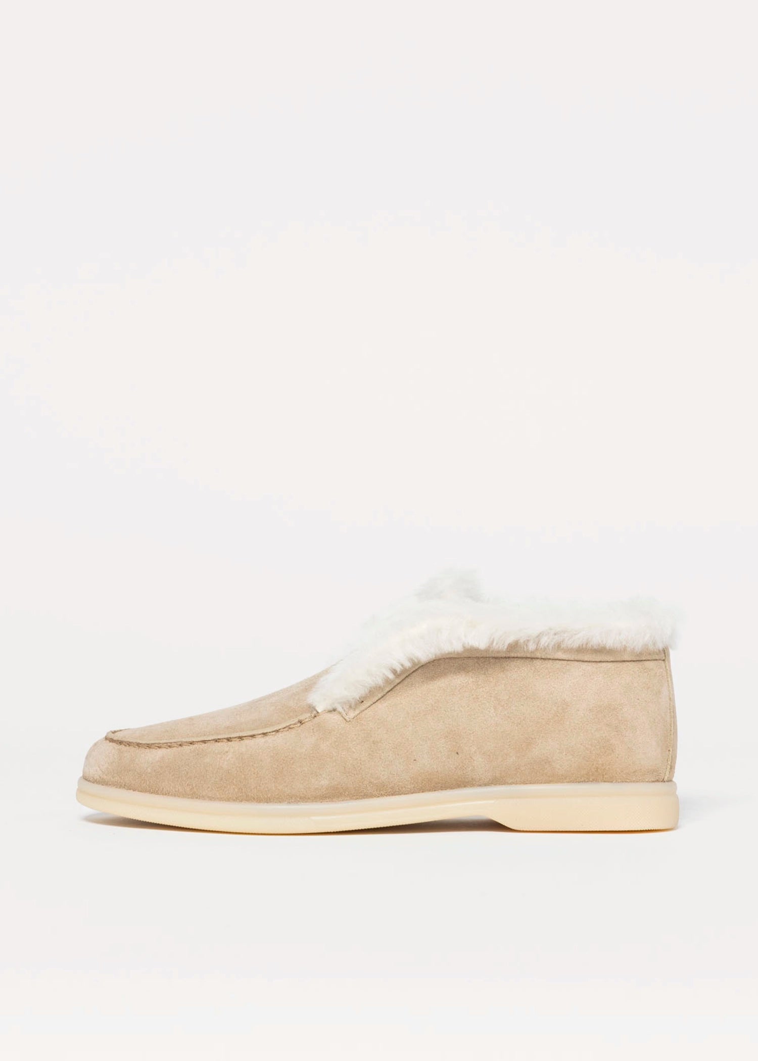 swatch_Sand Suede shearling lined bootie