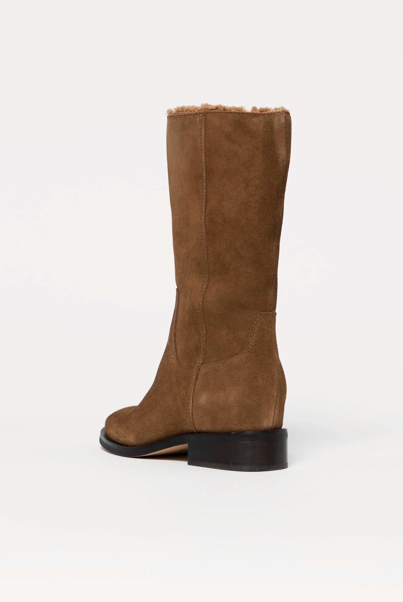swatch_Chestnut suede kedra waterproof boots