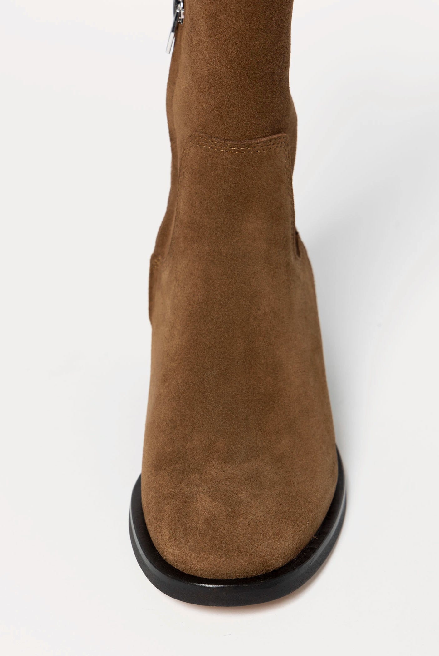 swatch_Chestnut suede kedra waterproof boots