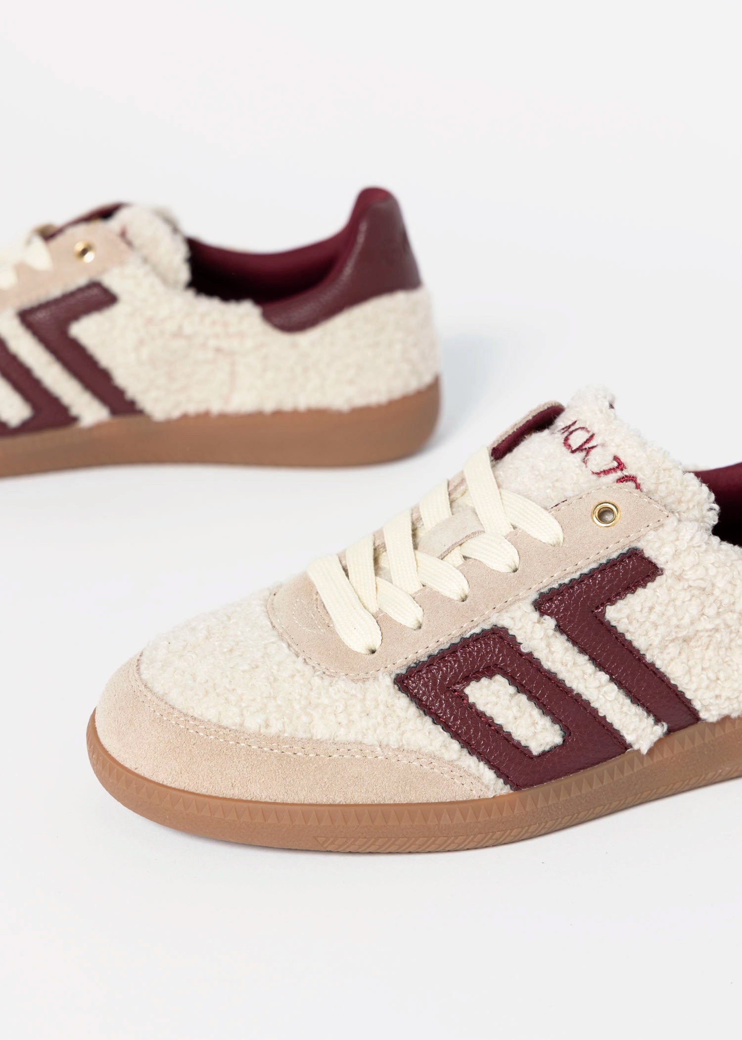 swatch_Butter/Wine teddy sneakers