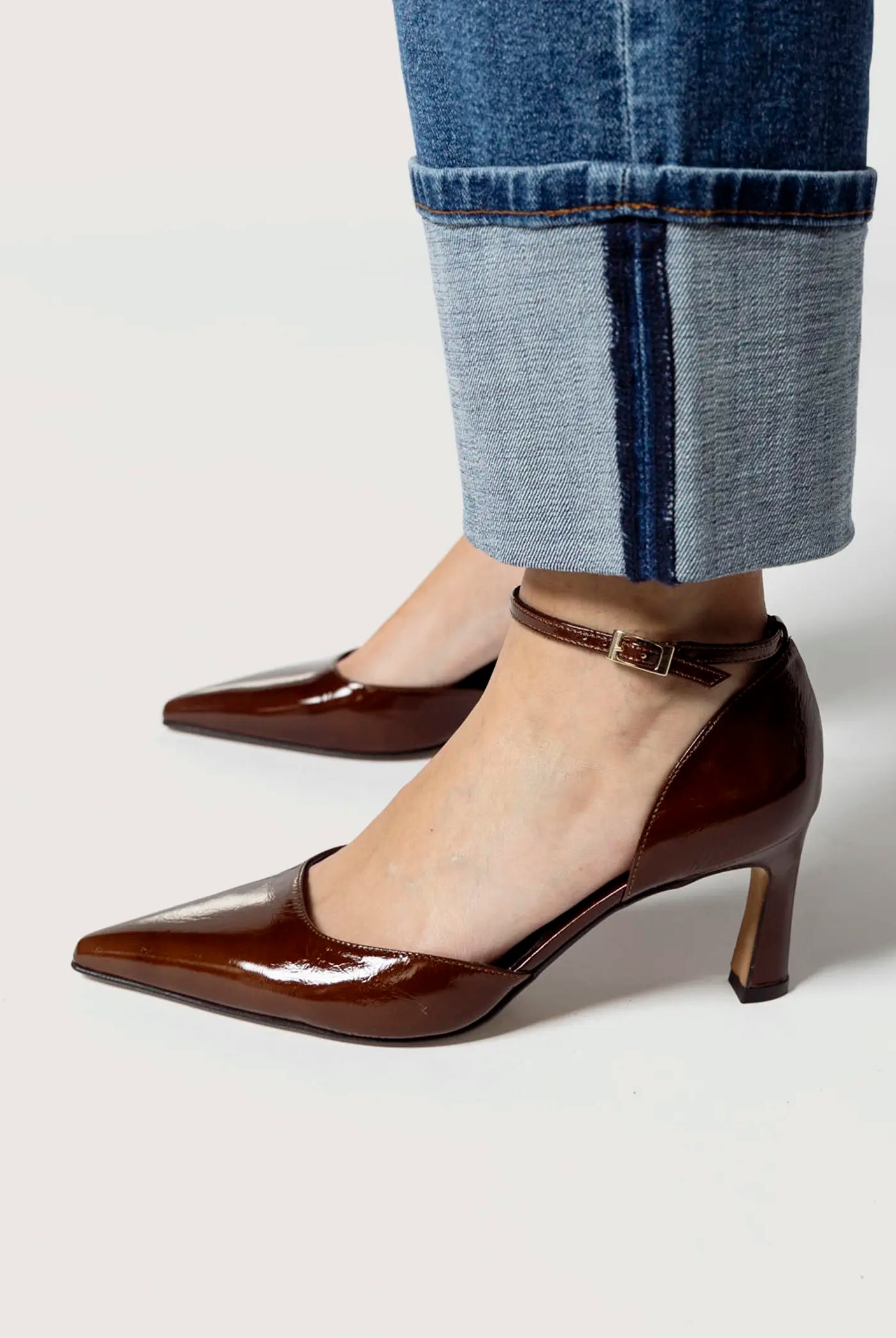 swatch_coffee patent halle dress pump heels