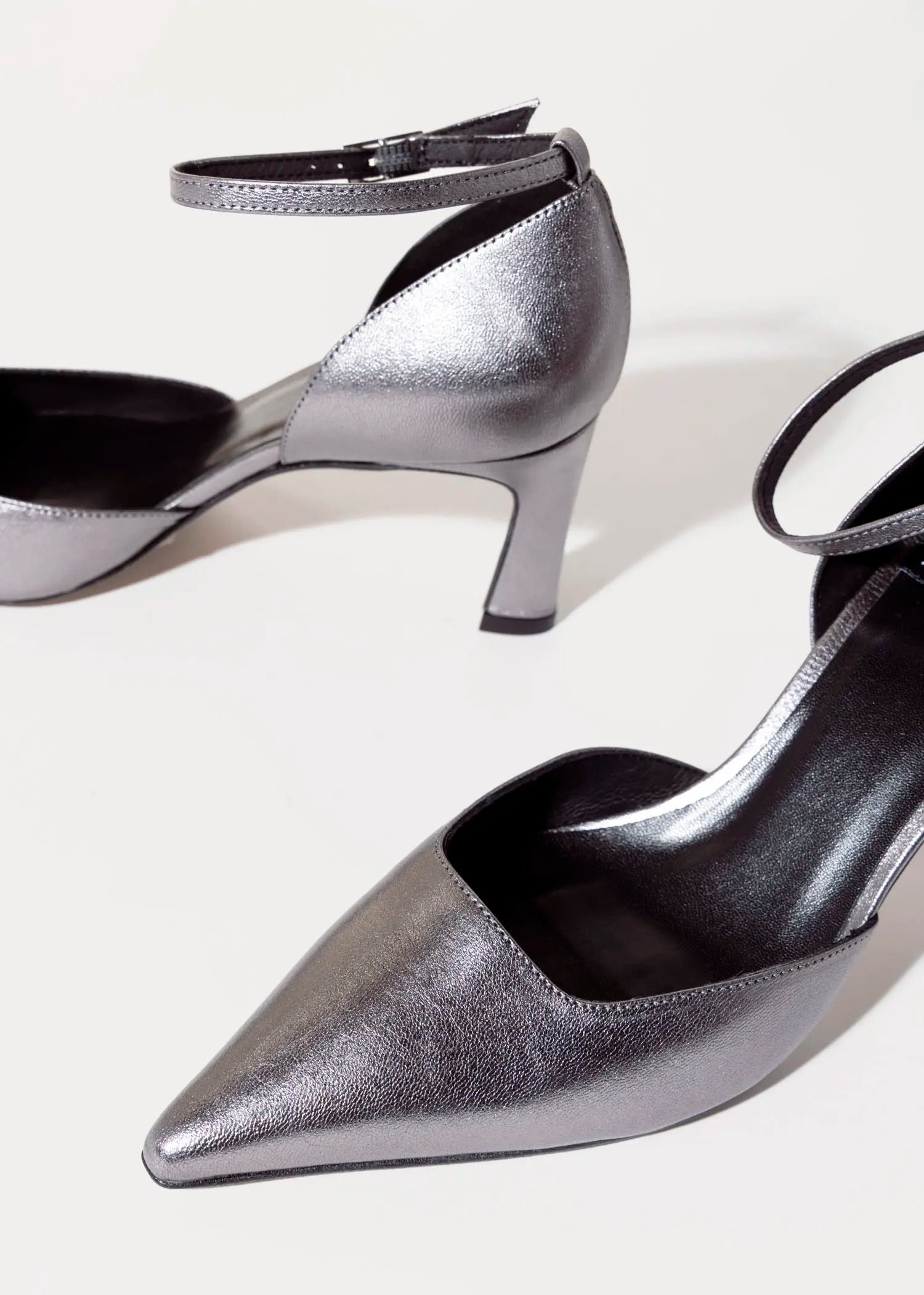 swatch_pewter leather halle dress pump heels