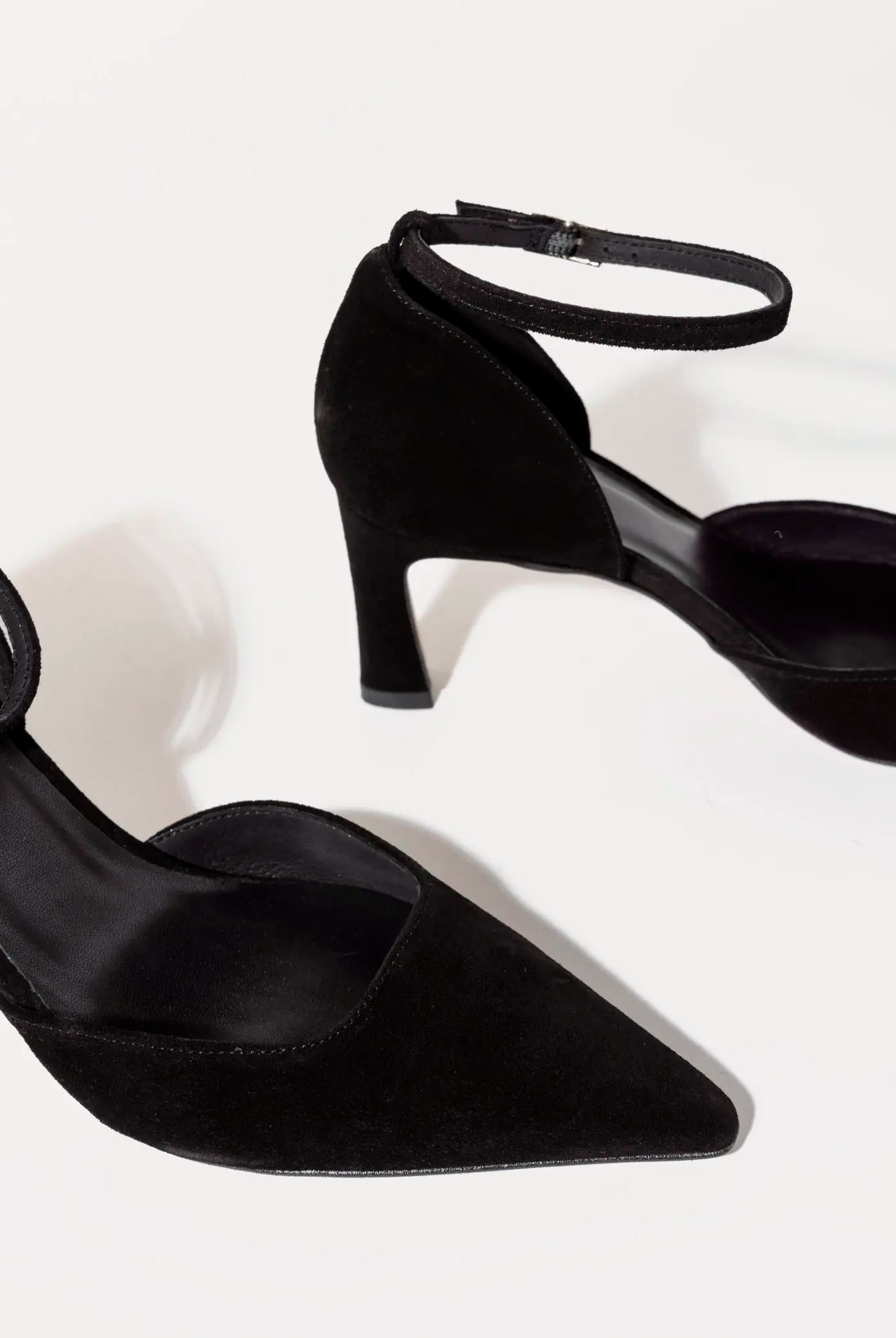 swatch_black suede halle dress pump heels