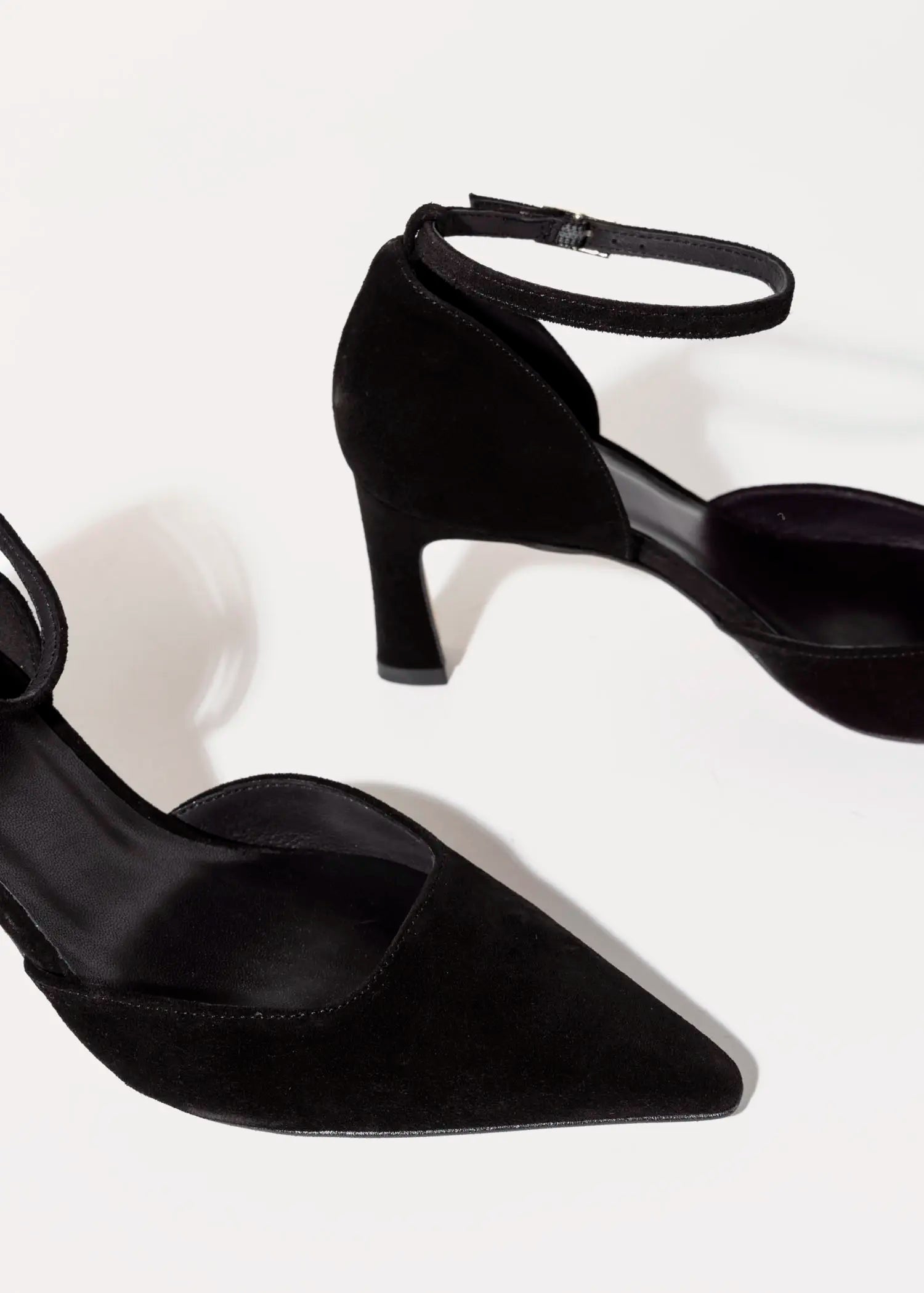 swatch_black suede halle dress pump heels
