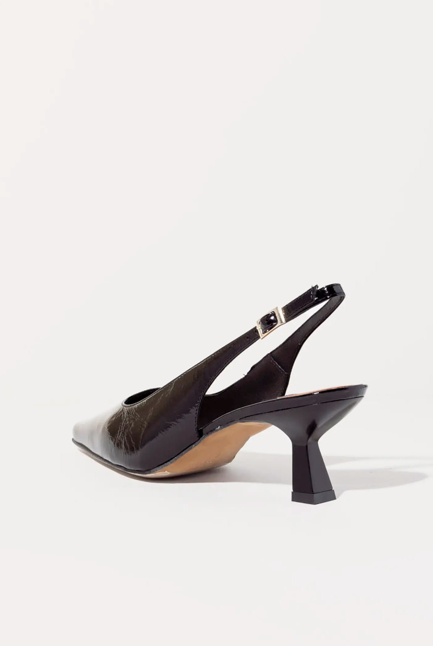swatch_black patent slingback pump heels