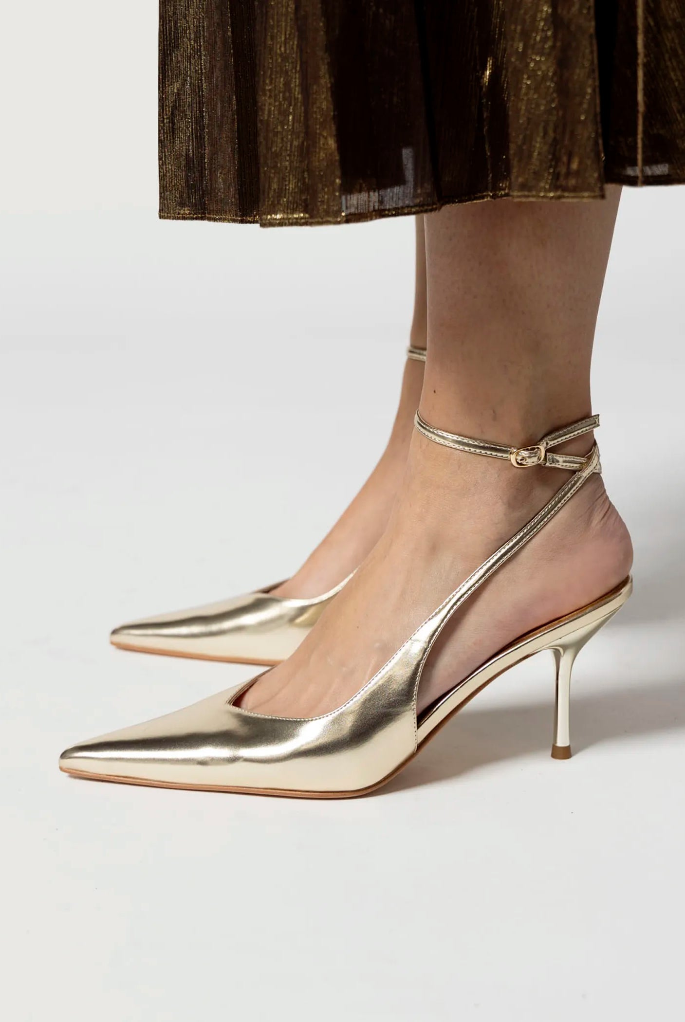 swatch_platino executive slingback pump heels