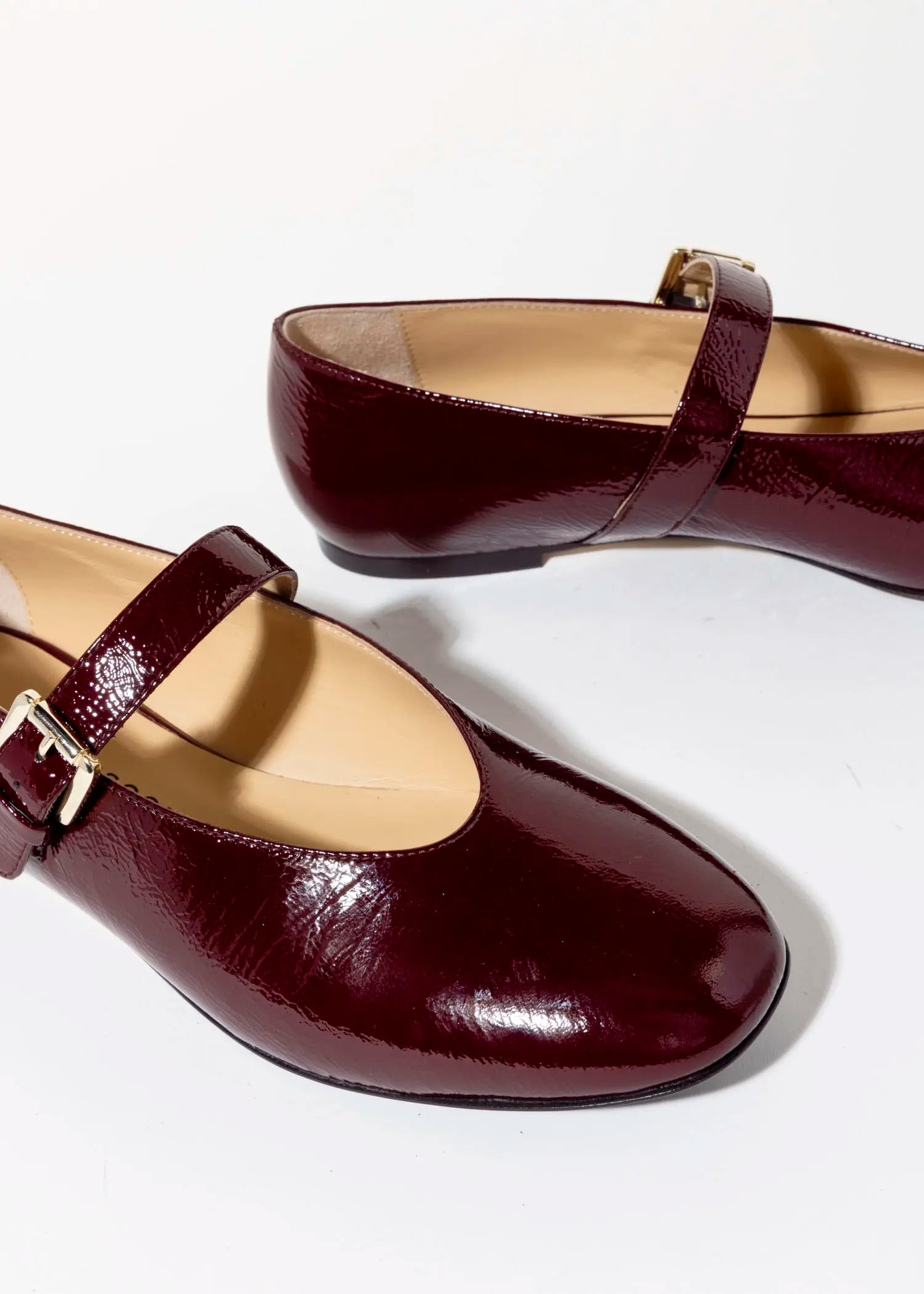 swatch_cherry patent leather mary jane flat shoes