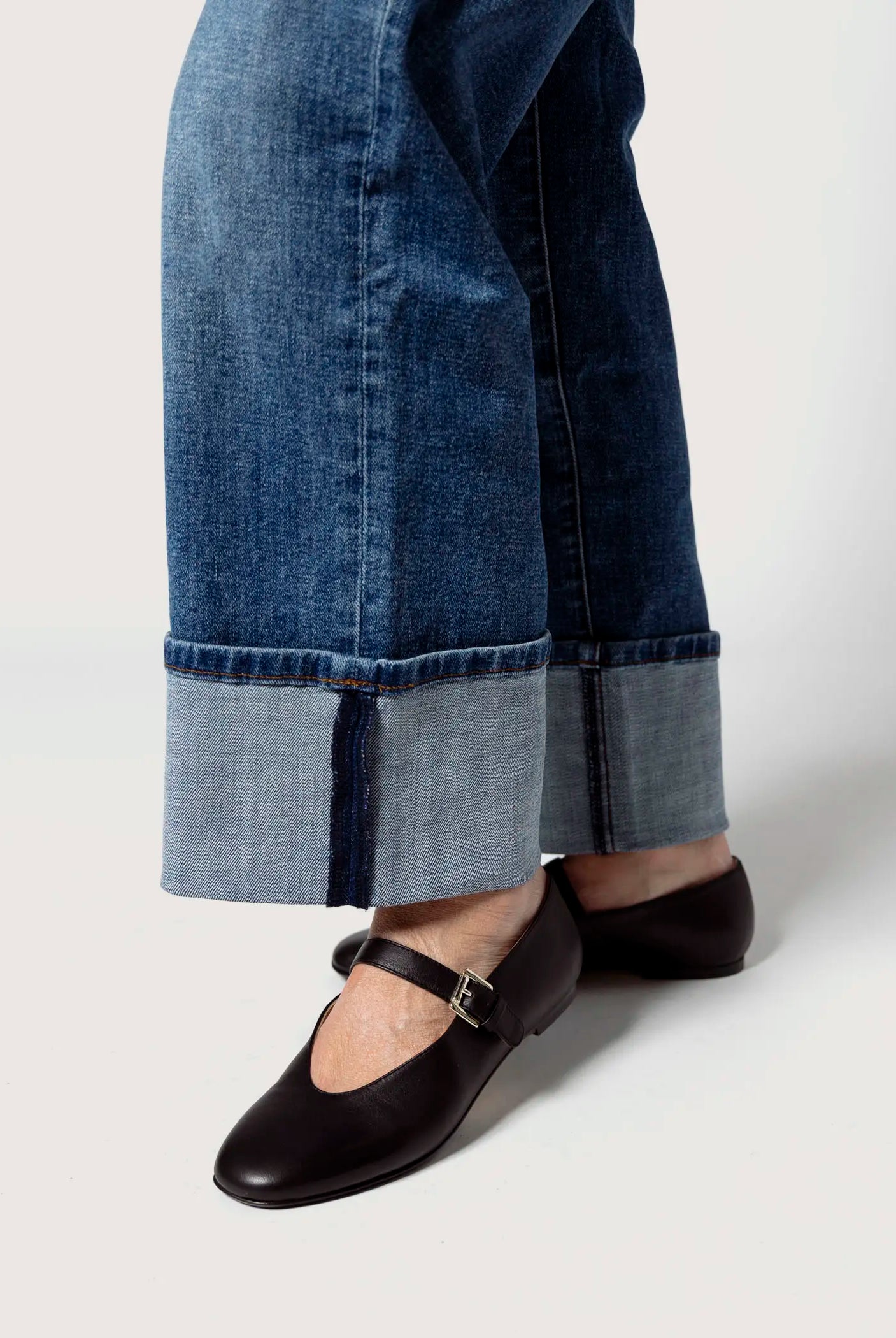 swatch_black leather leather mary jane flat shoes