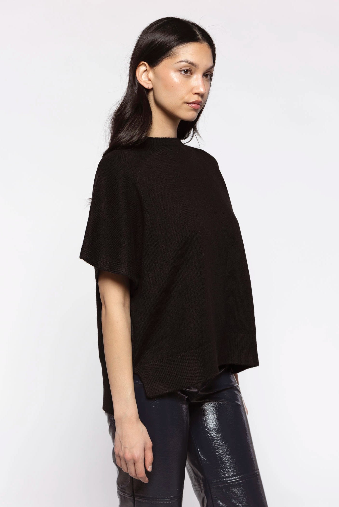 swatch_Black easy layering sweater