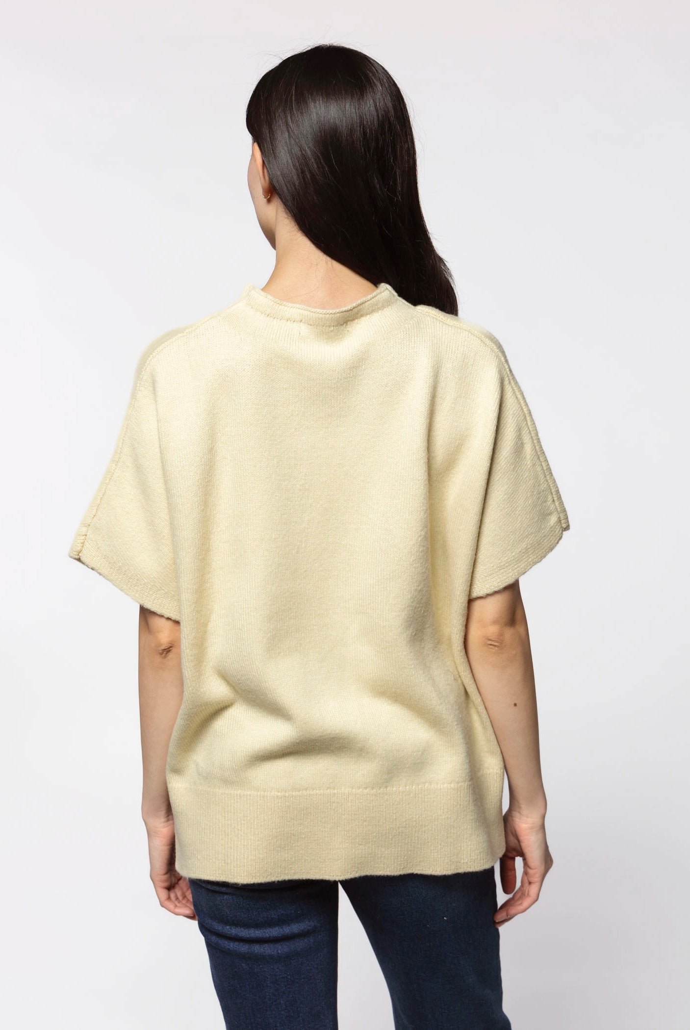 swatch_Butter easy layering sweater