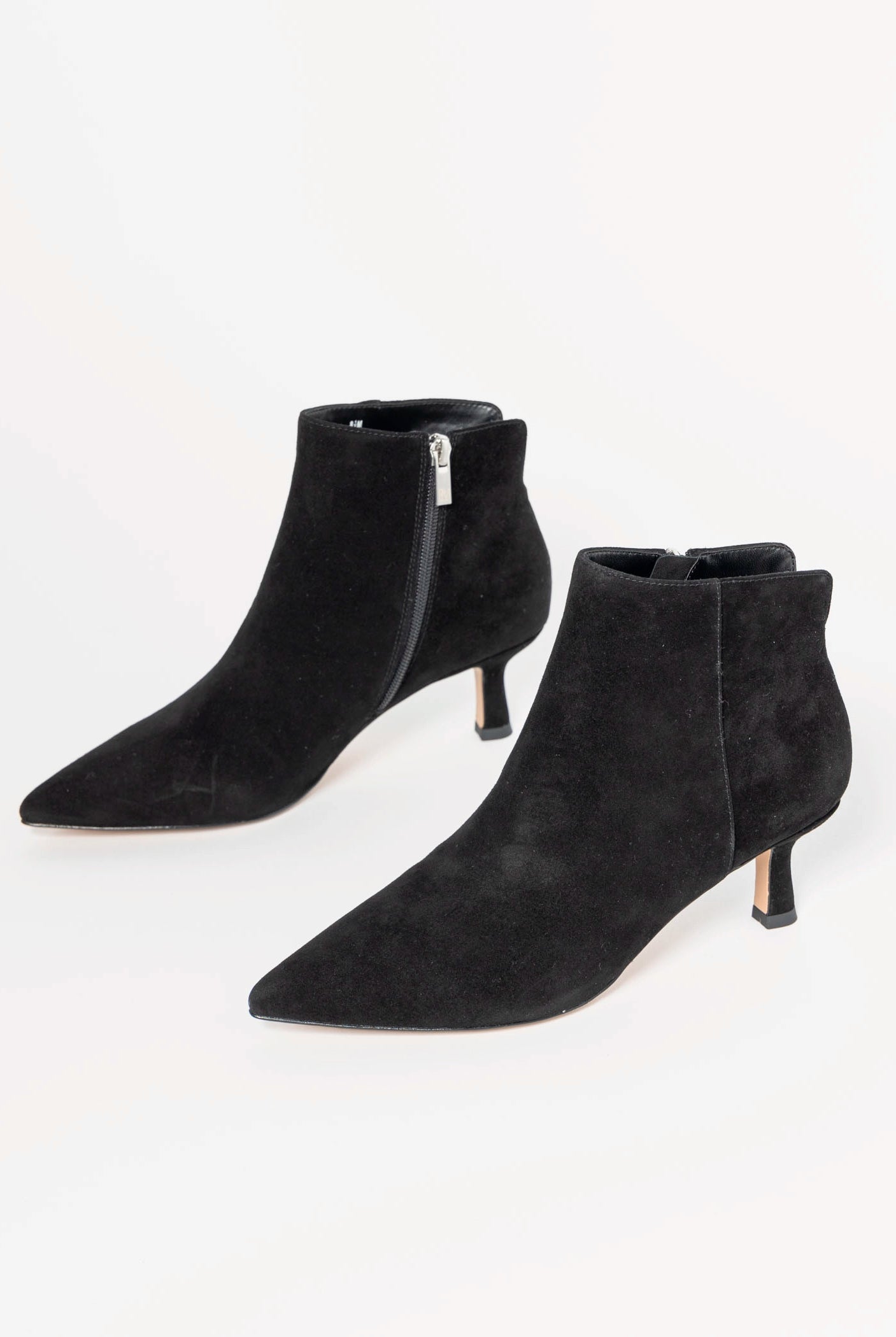 swatch_Black Suede Kiesa bootie