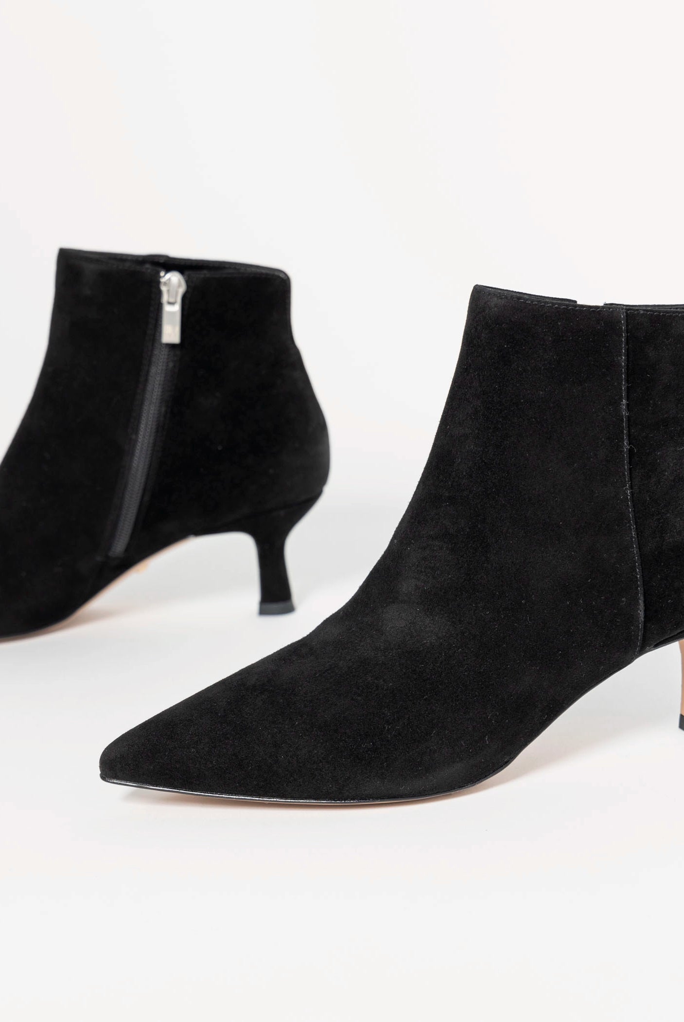 swatch_Black Suede Kiesa bootie