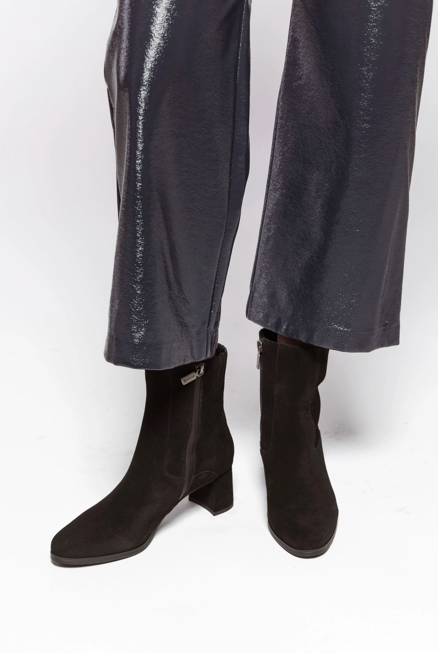 swatch_Black hylia waterproof boot