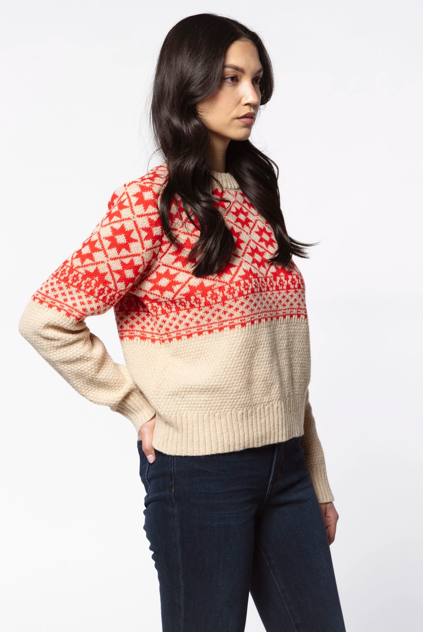swatch_Taupe/Red crewneck sweater
