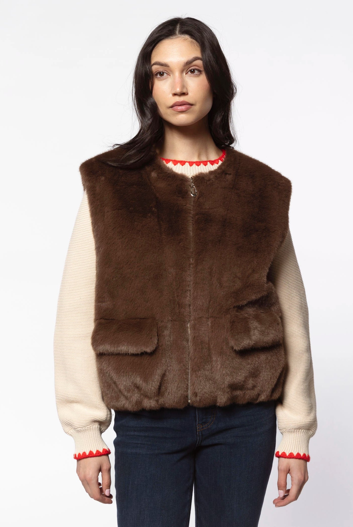 swatch_Mocha faux fur zipper vest