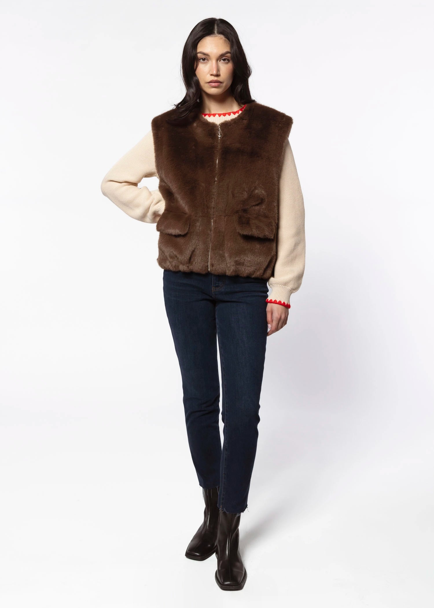 swatch_Mocha faux fur zipper vest