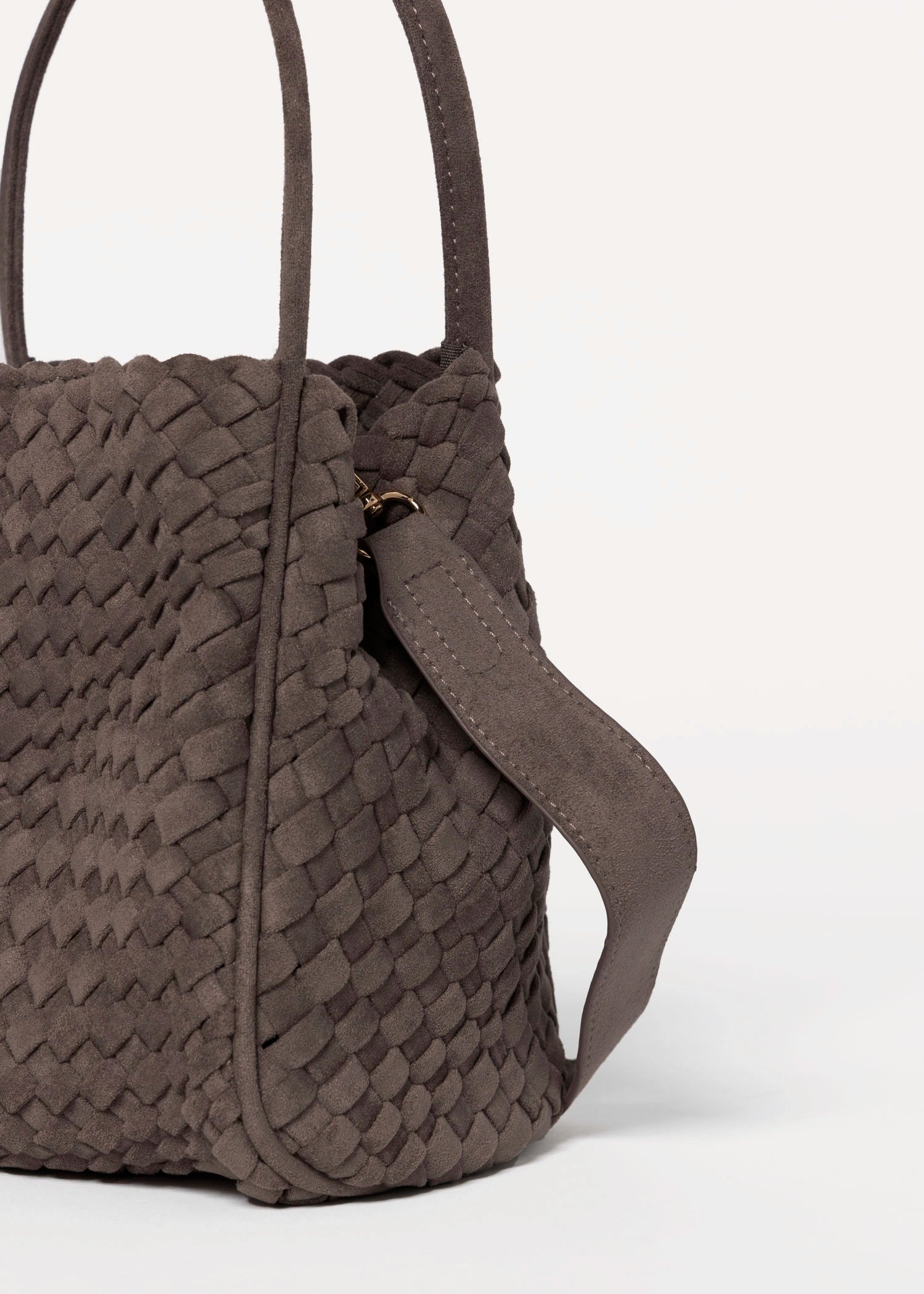 swatch_Brown hollace woven suede bag